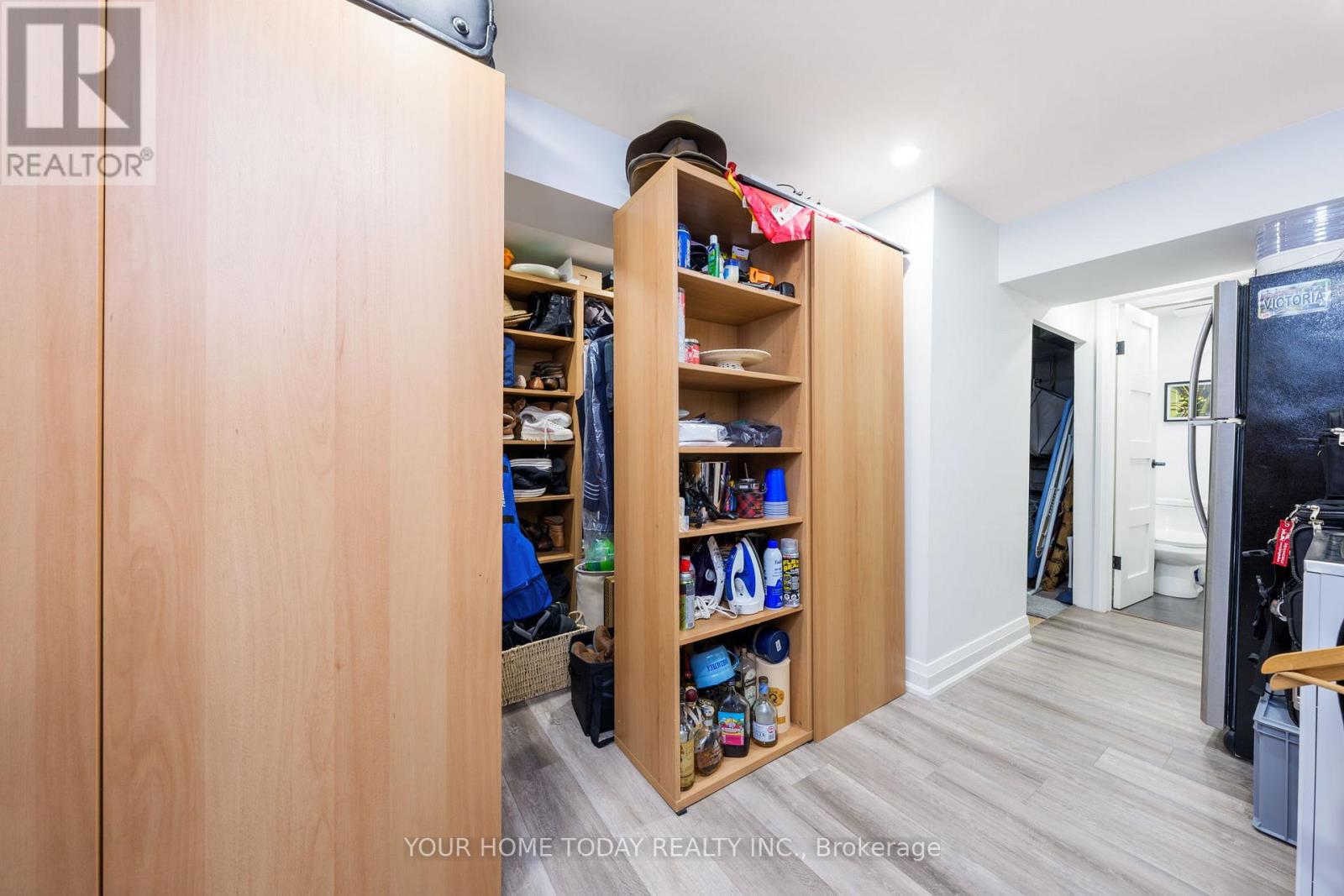 190 Main Street S, Halton Hills, Ontario  L7G 3E9 - Photo 36 - W12777280