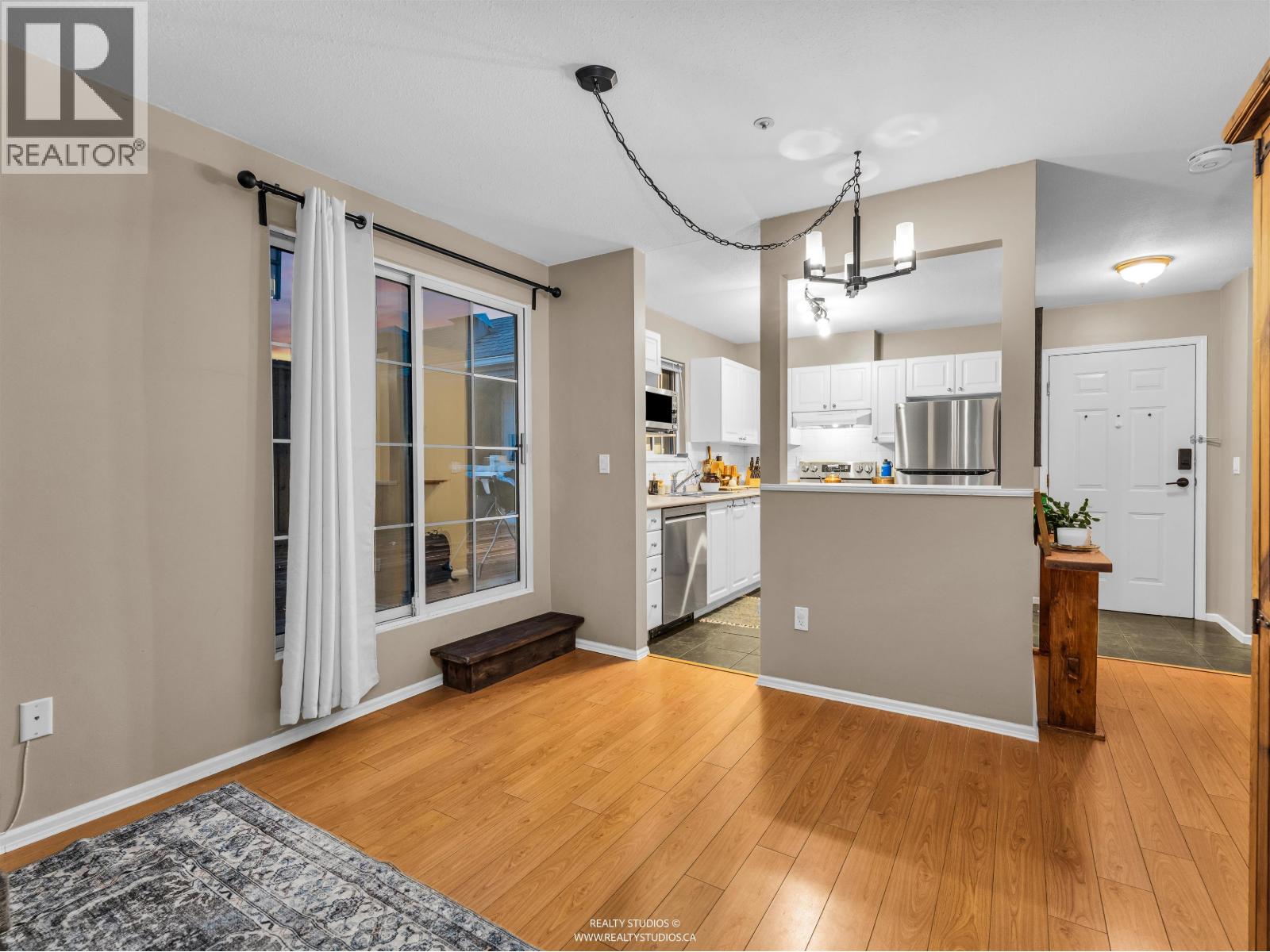 315 888 Gauthier Avenue, Coquitlam, British Columbia  V3K 6Y1 - Photo 11 - R3088599