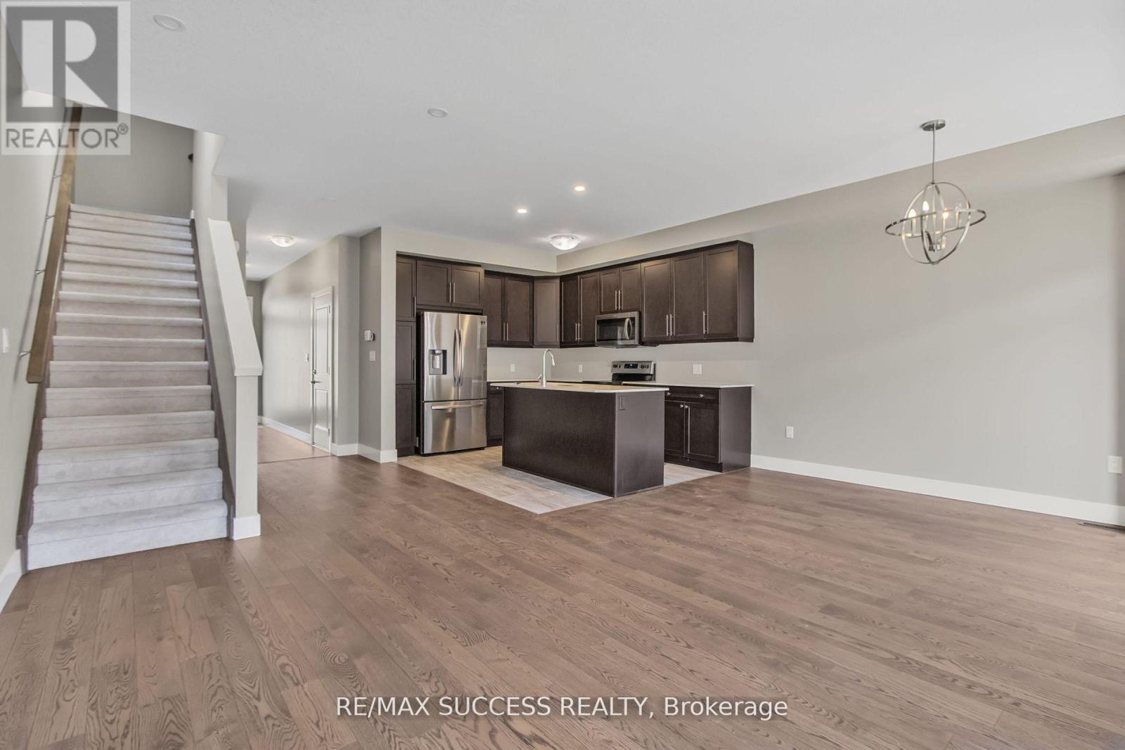 85 - 1960 Dalmagarry Road, London North, Ontario  N6G 0T8 - Photo 11 - X12777254