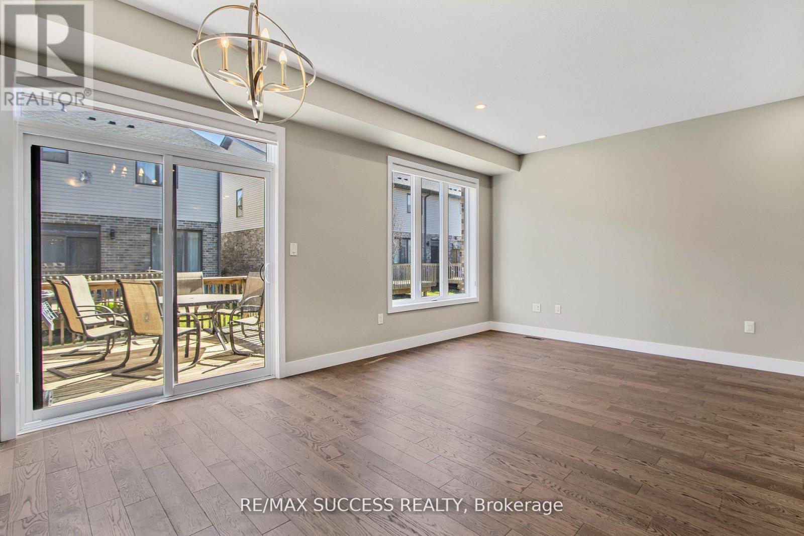 85 - 1960 Dalmagarry Road, London North, Ontario  N6G 0T8 - Photo 3 - X12777254