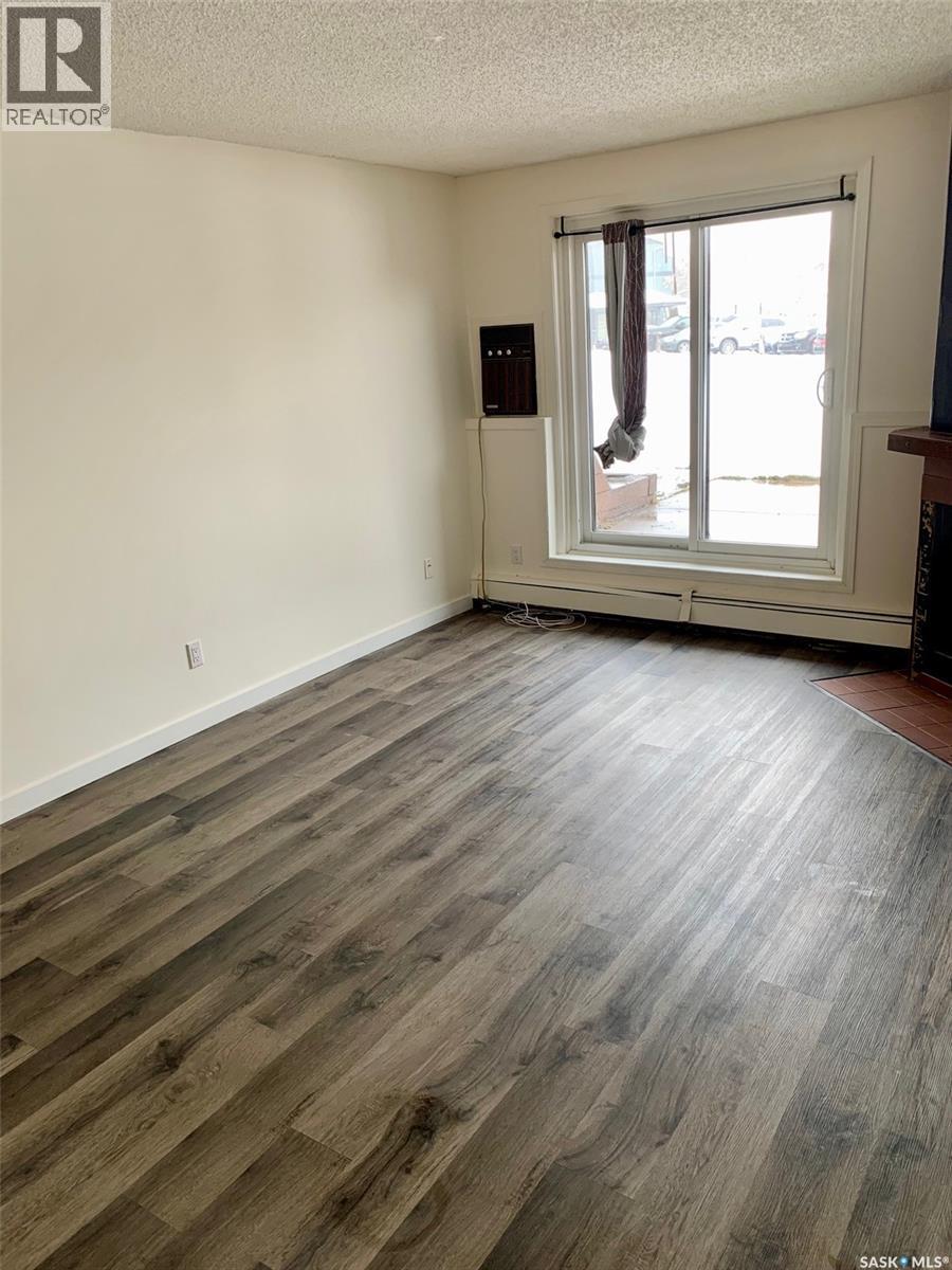 104 802d Kingsmere Boulevard, Saskatoon, Saskatchewan  S7J 4B7 - Photo 3 - SK028197