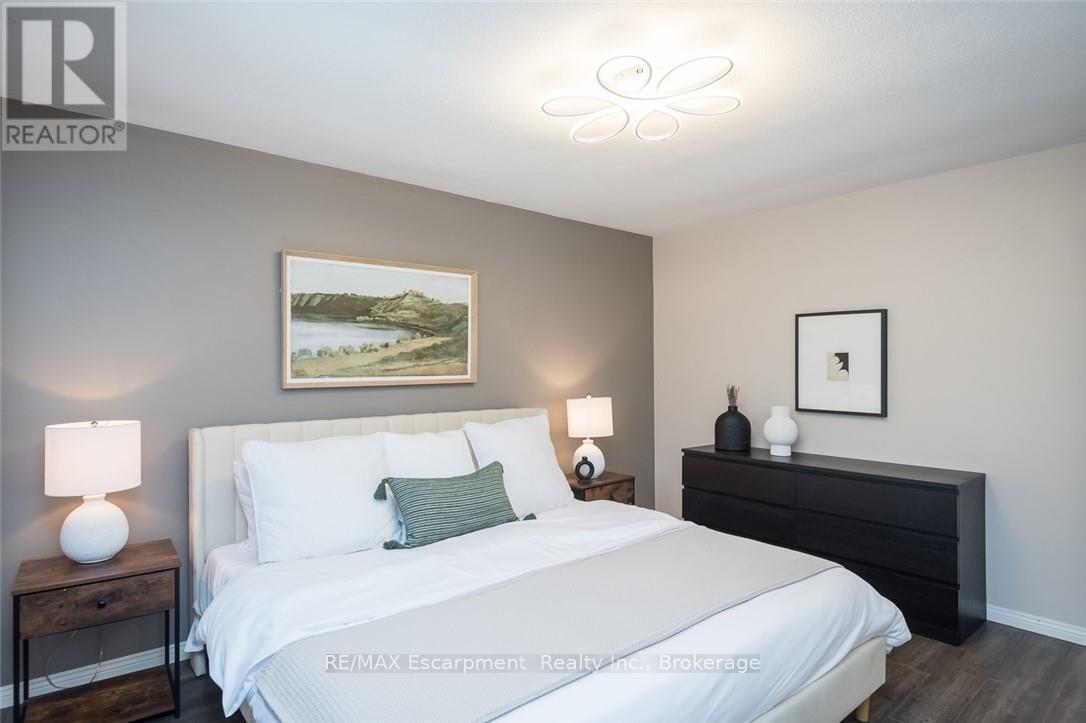 45 Amberwood Street, Hamilton, Ontario  L8J 1J1 - Photo 21 - X12777302