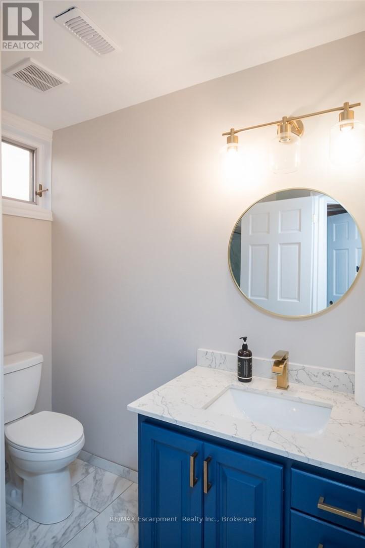 45 Amberwood Street, Hamilton, Ontario  L8J 1J1 - Photo 31 - X12777302