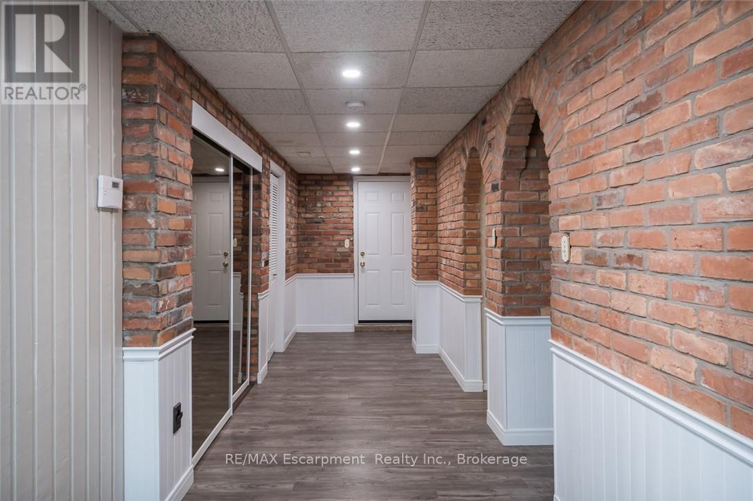 45 Amberwood Street, Hamilton, Ontario  L8J 1J1 - Photo 33 - X12777302