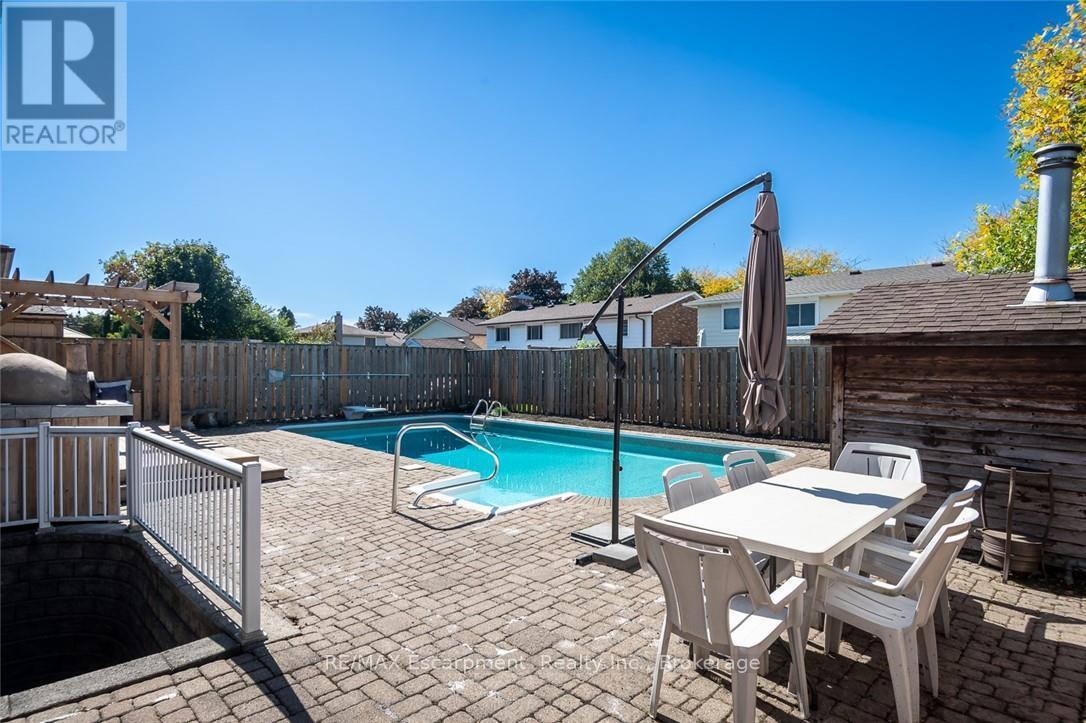 45 Amberwood Street, Hamilton, Ontario  L8J 1J1 - Photo 36 - X12777302