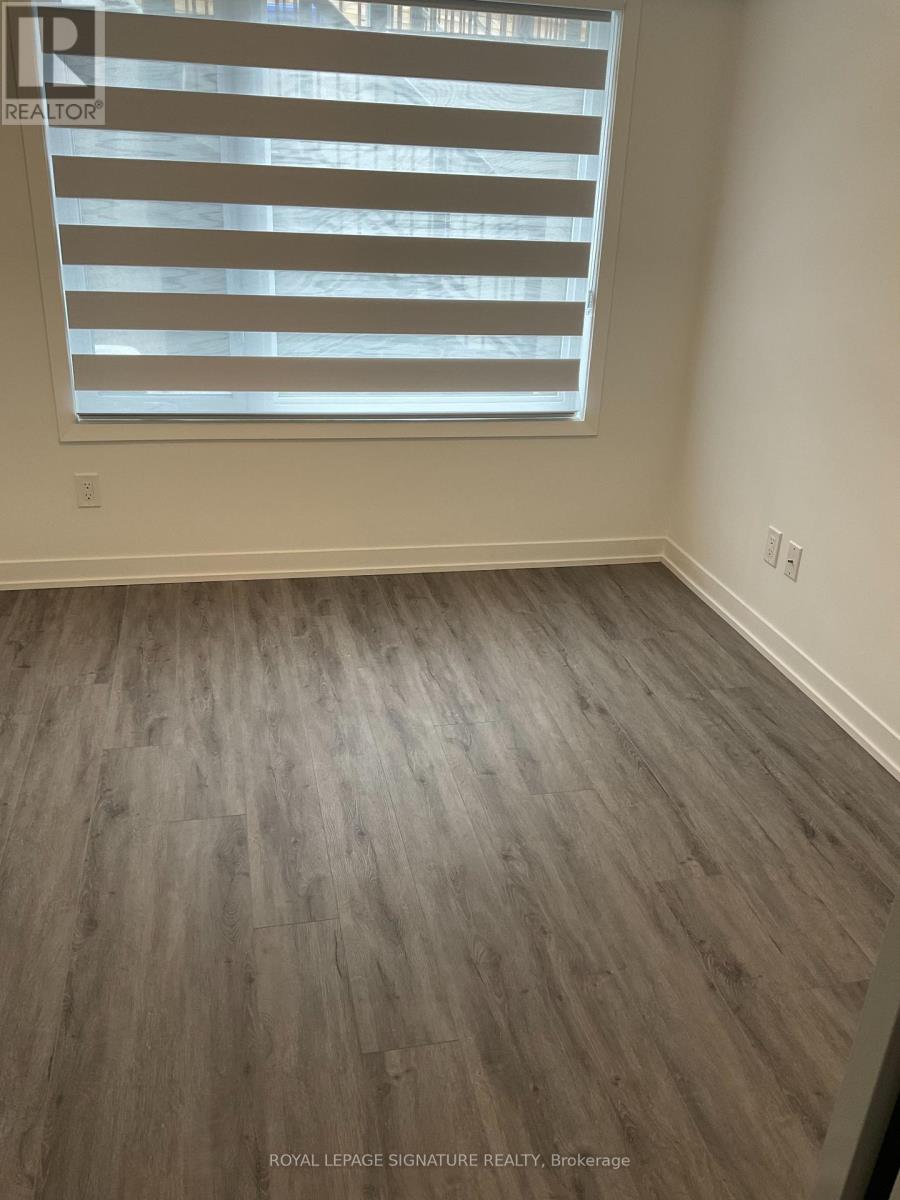 4 - 16 Marquette Avenue, Toronto, Ontario  M6A 1X9 - Photo 7 - C12775684