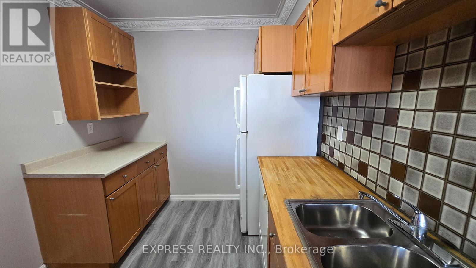 1202 - 238 Albion Road, Toronto, Ontario  M9A 3P5 - Photo 4 - W12776436