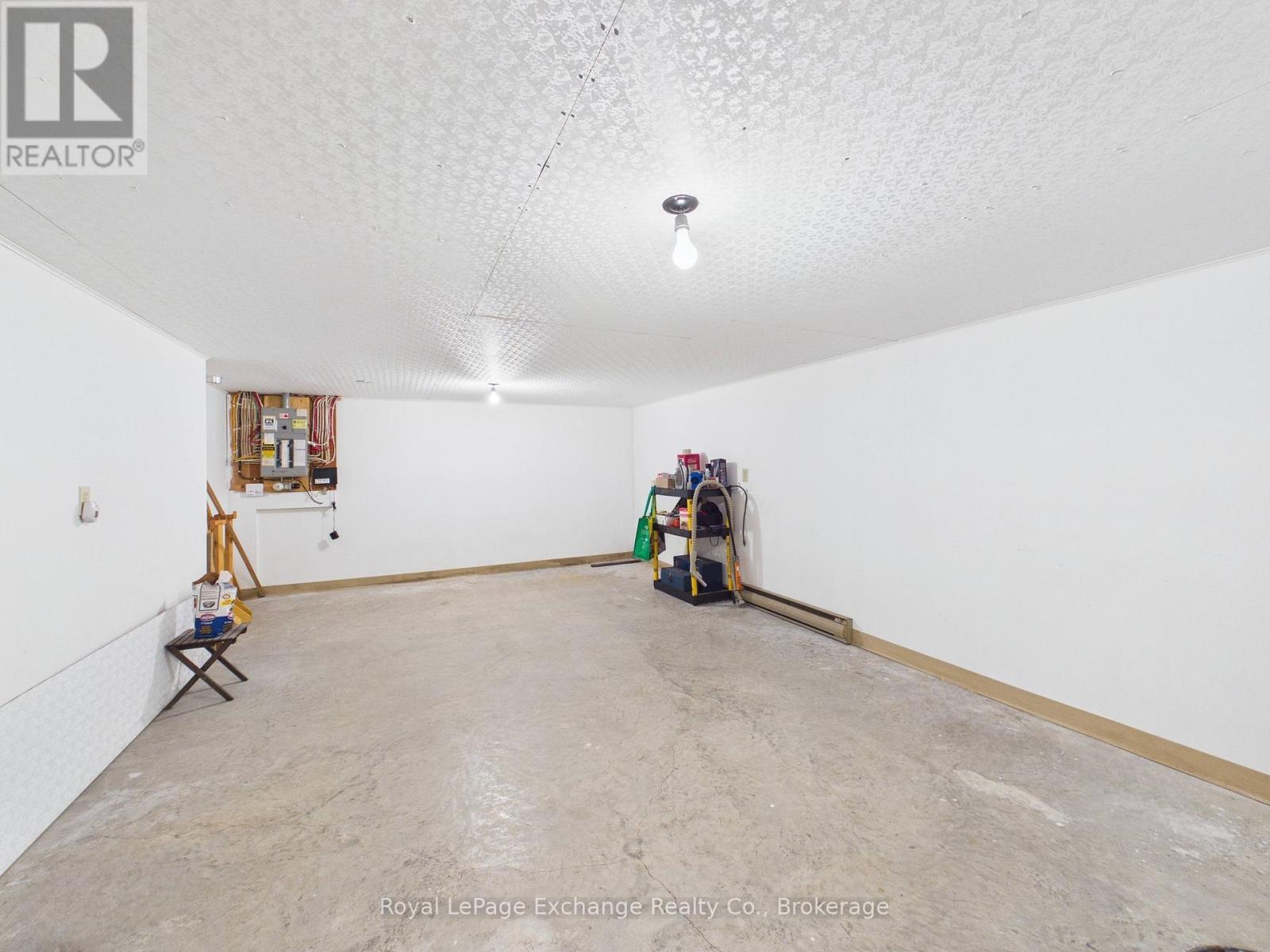 323 Tyendinaga Road, Huron-Kinloss, Ontario  N2Z 2X3 - Photo 14 - X12777376