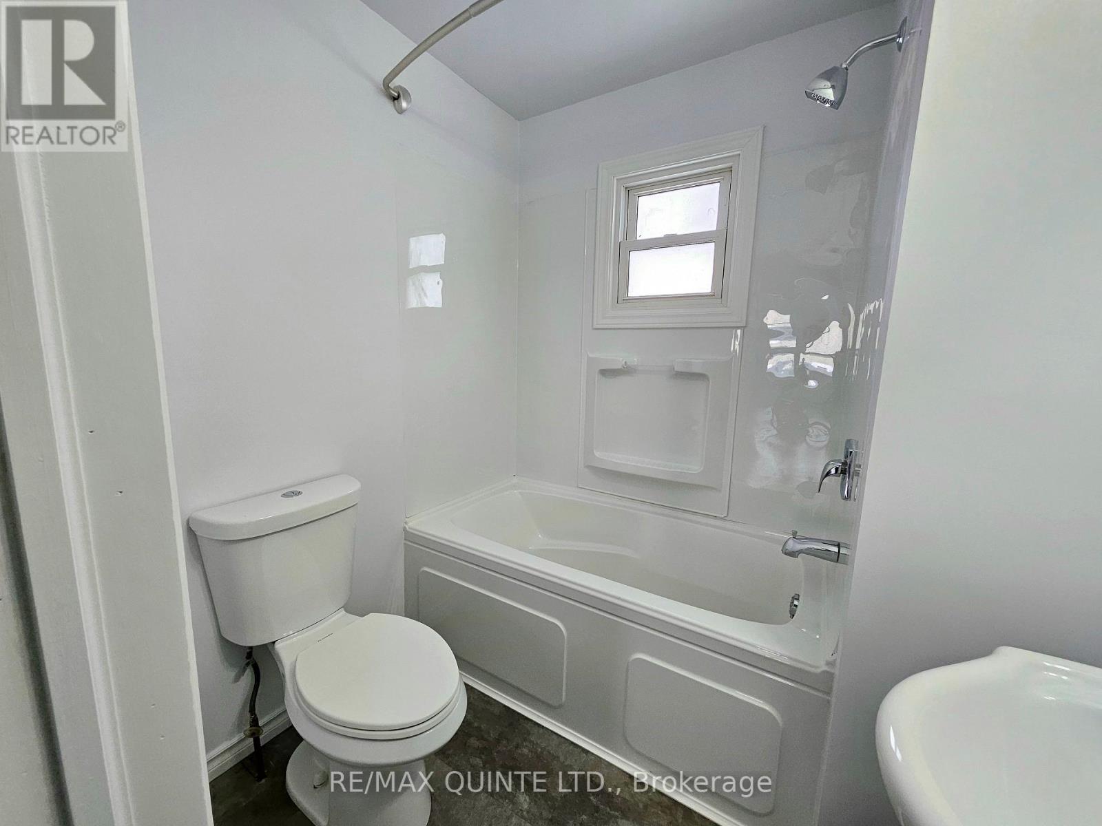 181 Burnham Street, Belleville (Belleville Ward), Ontario  K8N 3S1 - Photo 11 - X12777400