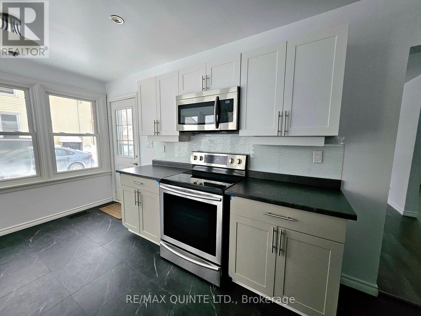 181 Burnham Street, Belleville (Belleville Ward), Ontario  K8N 3S1 - Photo 17 - X12777400