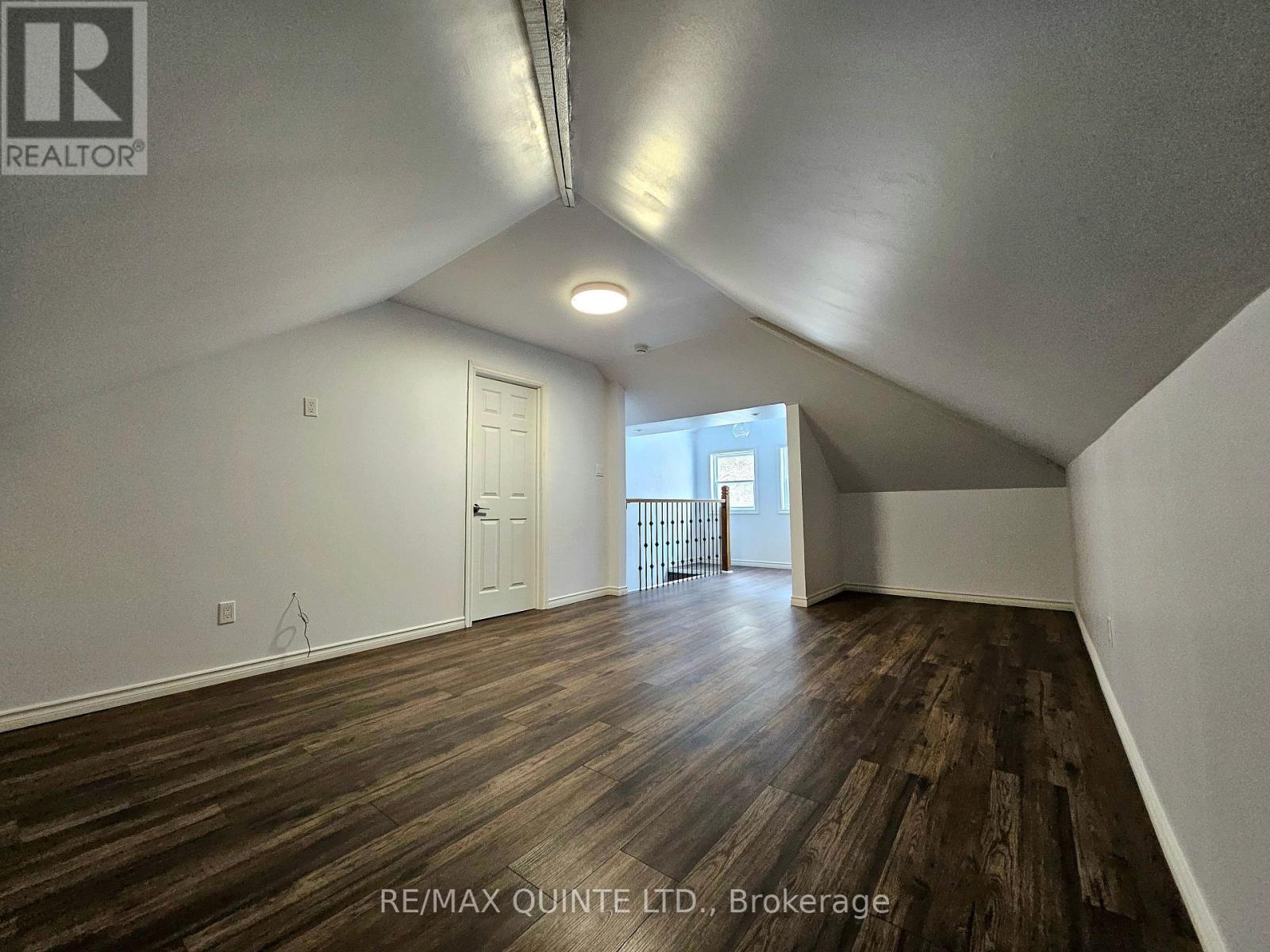 181 Burnham Street, Belleville (Belleville Ward), Ontario  K8N 3S1 - Photo 8 - X12777400