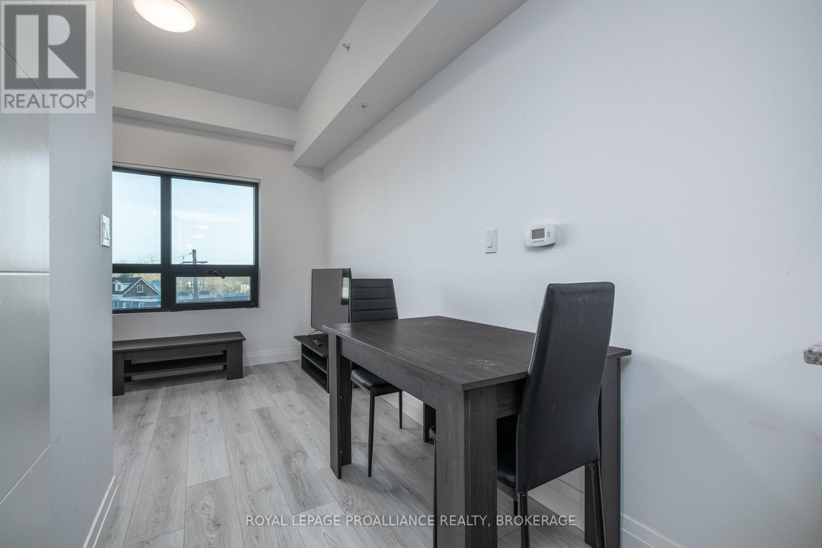 415 - 652 Princess Street, Kingston (Central City East), Ontario  K7L 1E5 - Photo 10 - X12777312