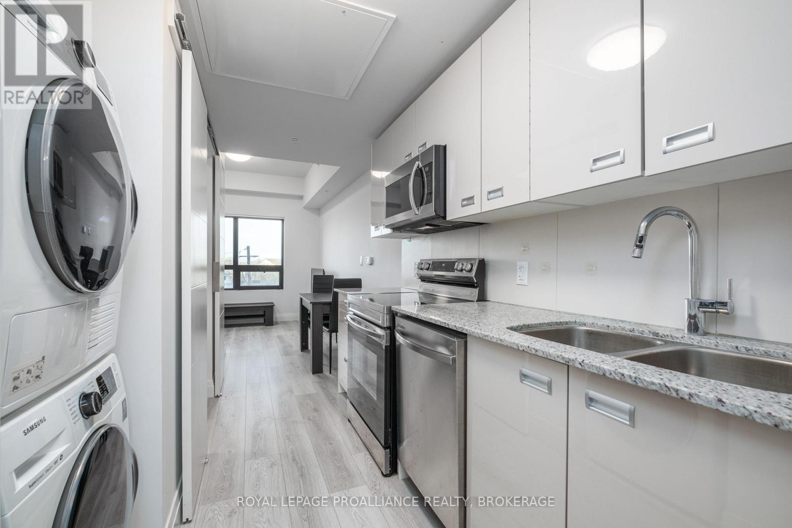 415 - 652 Princess Street, Kingston (Central City East), Ontario  K7L 1E5 - Photo 6 - X12777312