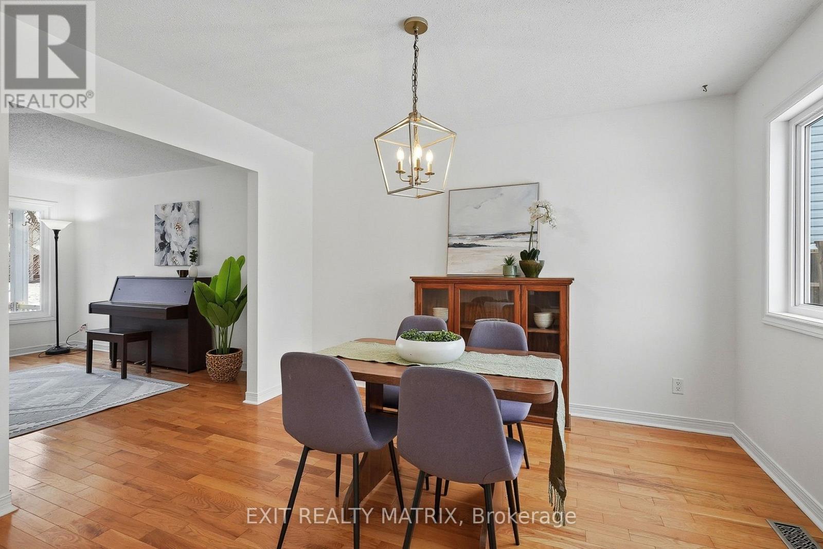 727 Brome Crescent, Ottawa, Ontario  K4A 3G8 - Photo 6 - X12777326