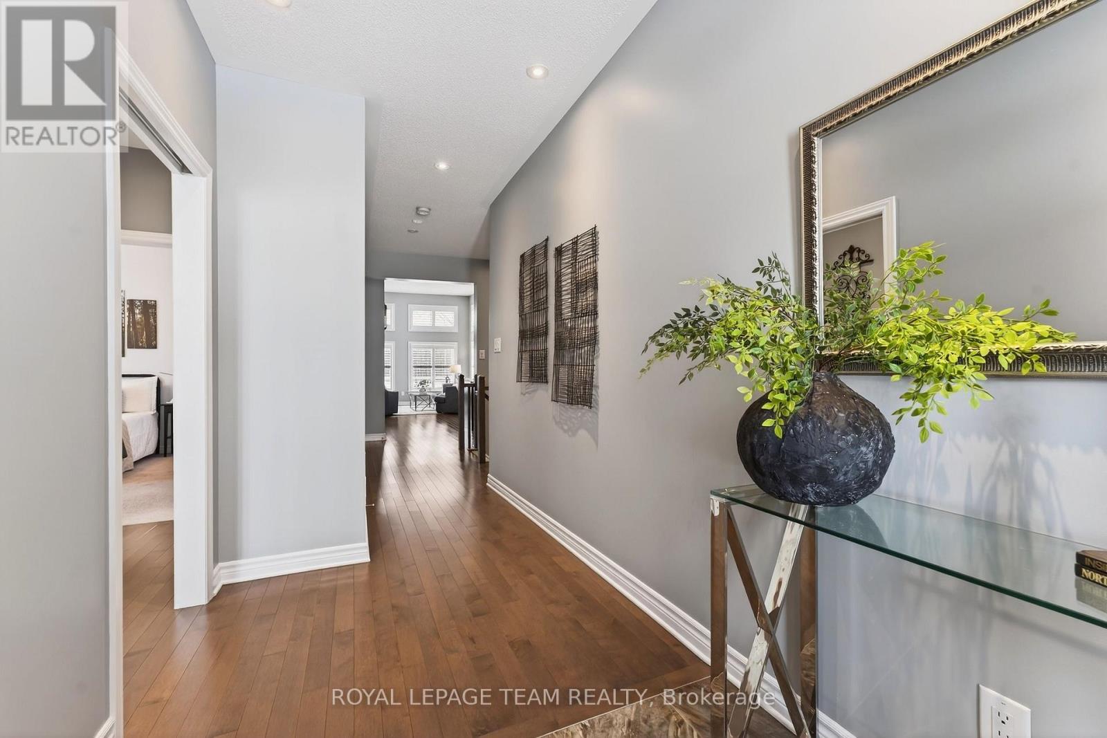 834 Rockson Crescent, Ottawa, Ontario  K2S 0S6 - Photo 5 - X12777382