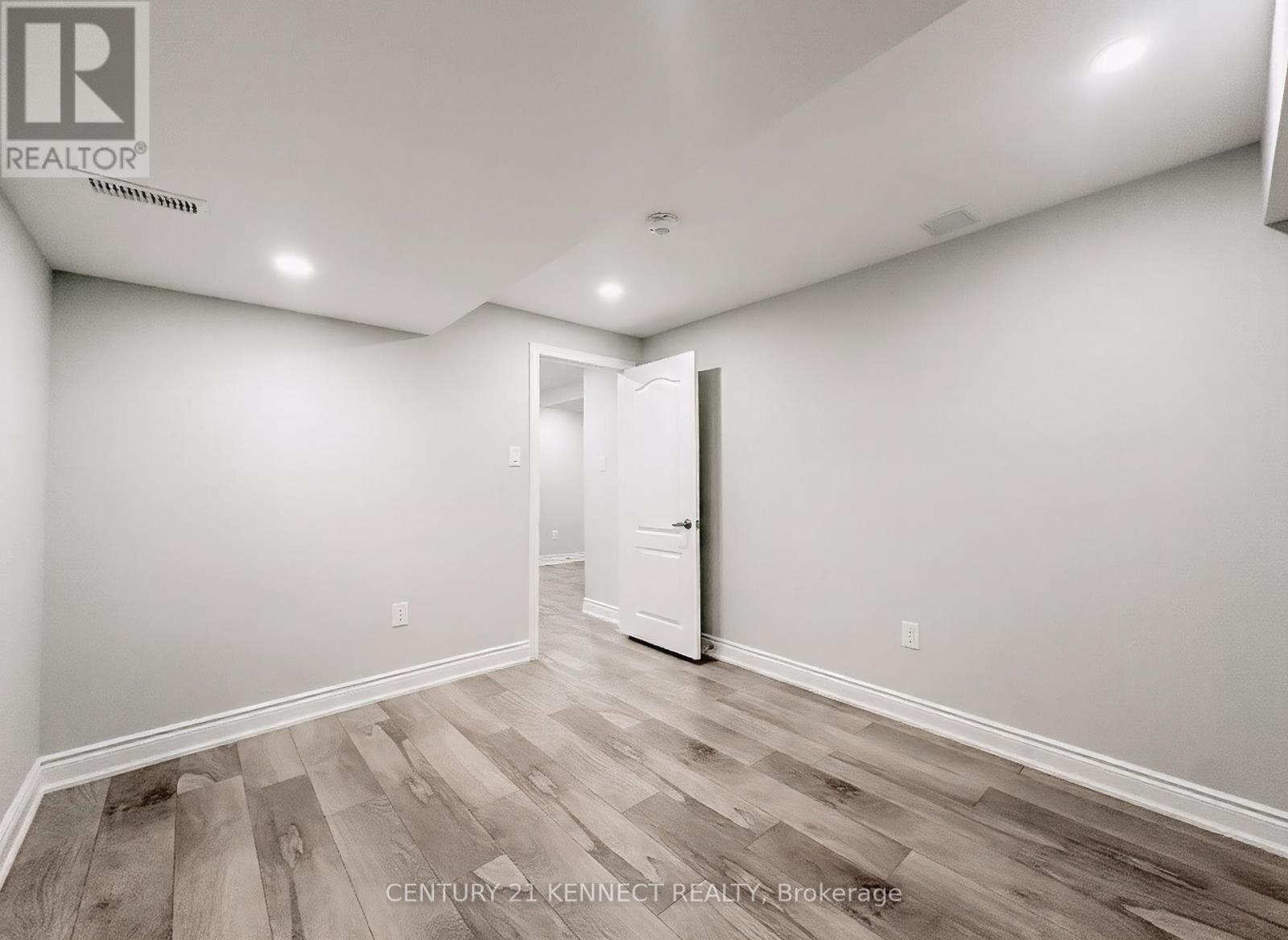 Bsmt - 23 Fieldstone Lane Avenue, Caledon, Ontario  L7C 3Y8 - Photo 11 - W12776748