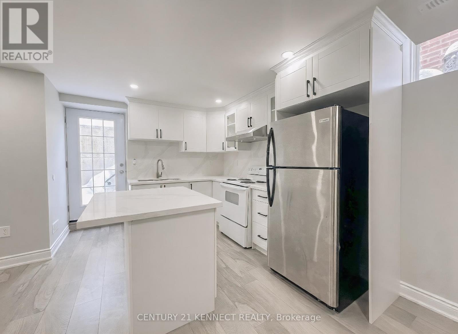 Bsmt - 23 Fieldstone Lane Avenue, Caledon, Ontario  L7C 3Y8 - Photo 2 - W12776748