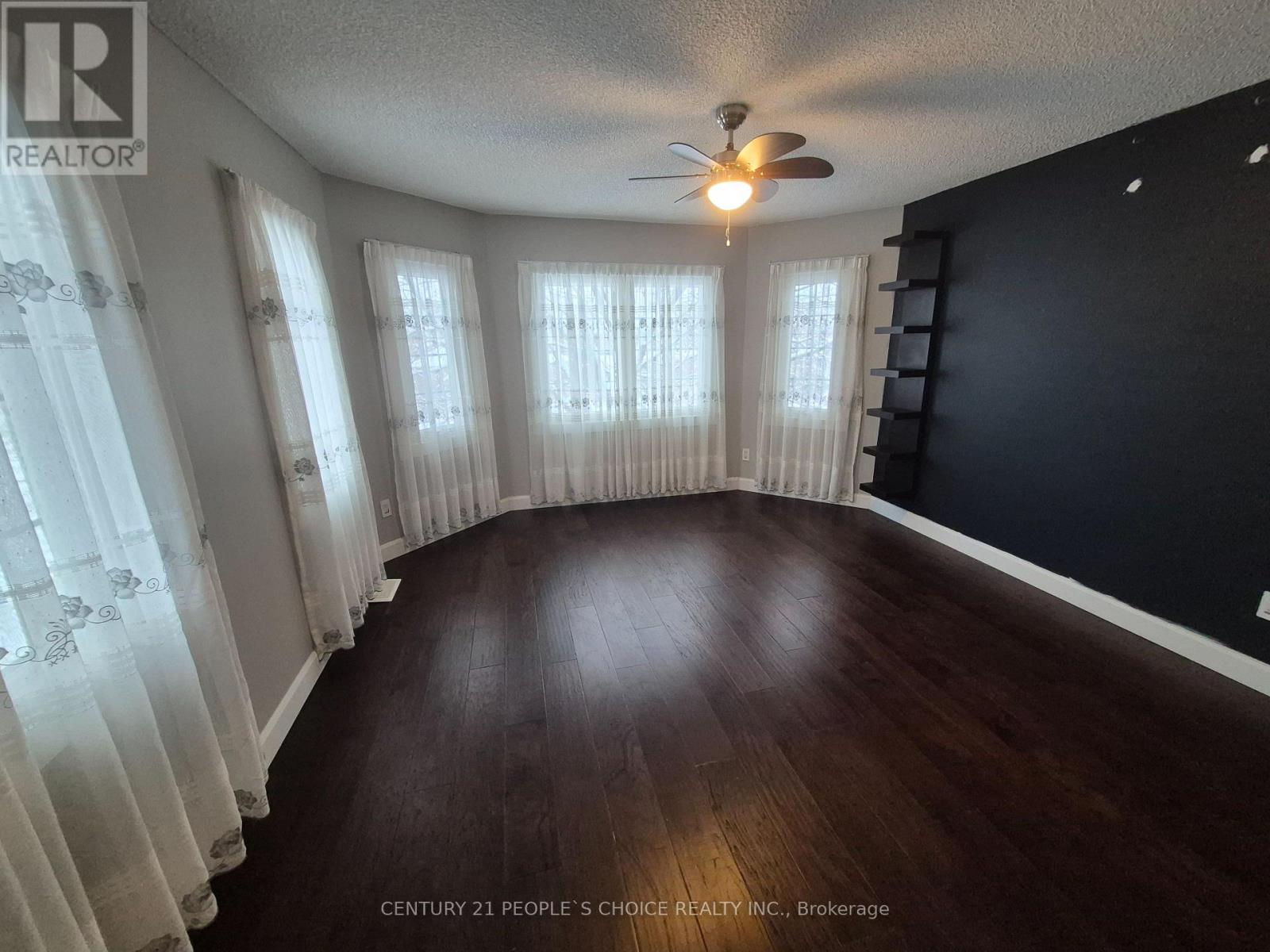 4554 Willow Creek Drive, Mississauga, Ontario  L5V 1G7 - Photo 14 - W12777174