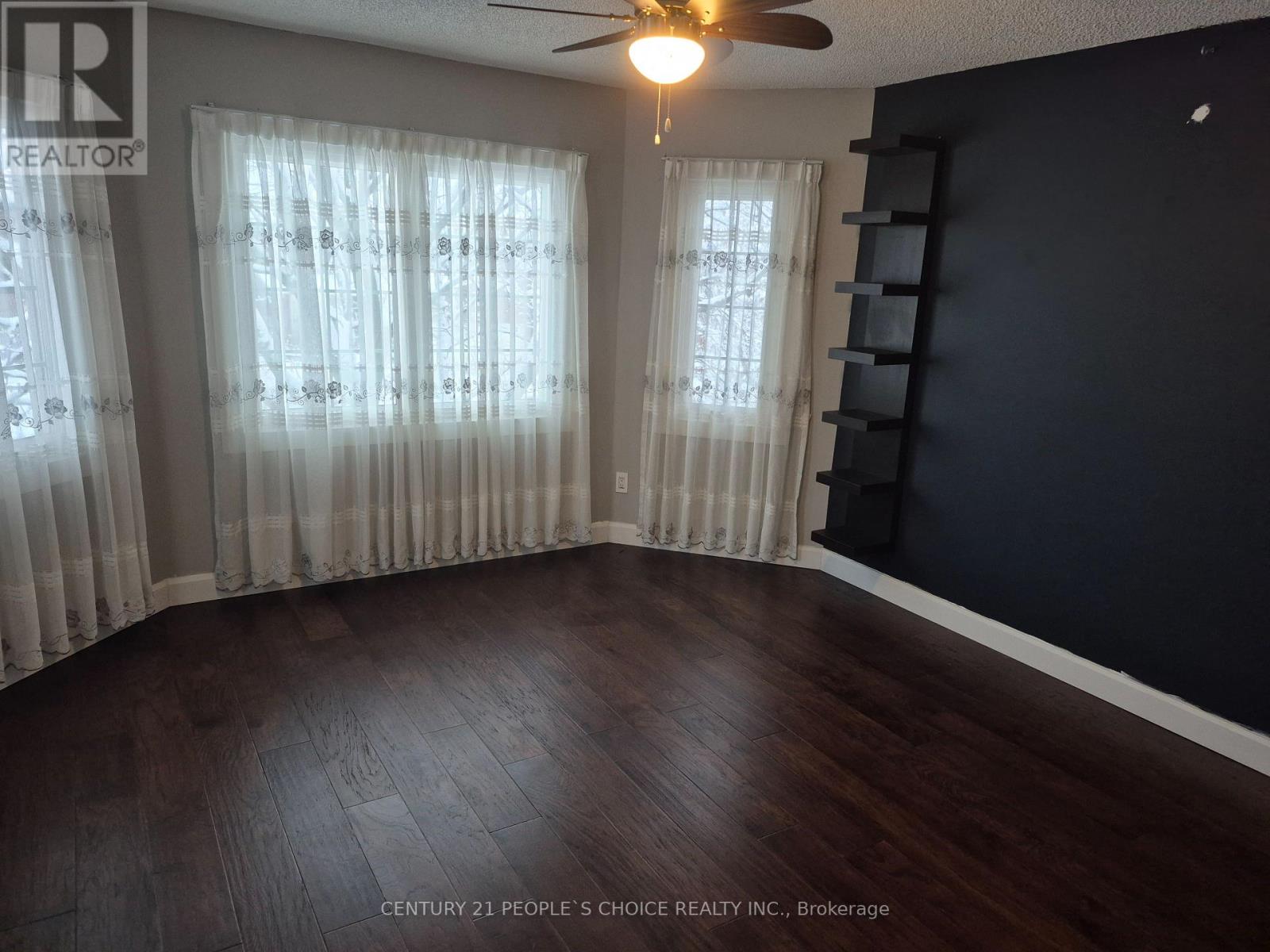 4554 Willow Creek Drive, Mississauga, Ontario  L5V 1G7 - Photo 16 - W12777174