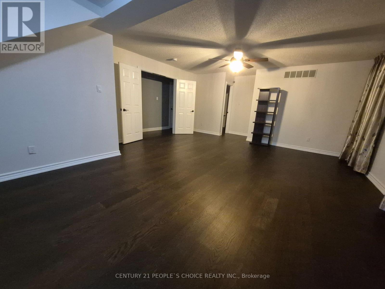 4554 Willow Creek Drive, Mississauga, Ontario  L5V 1G7 - Photo 28 - W12777174