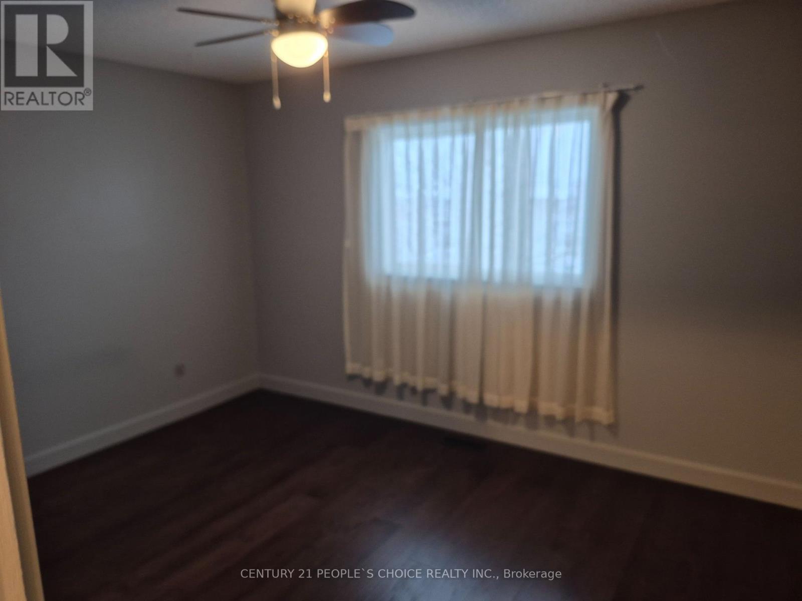 4554 Willow Creek Drive, Mississauga, Ontario  L5V 1G7 - Photo 17 - W12777174