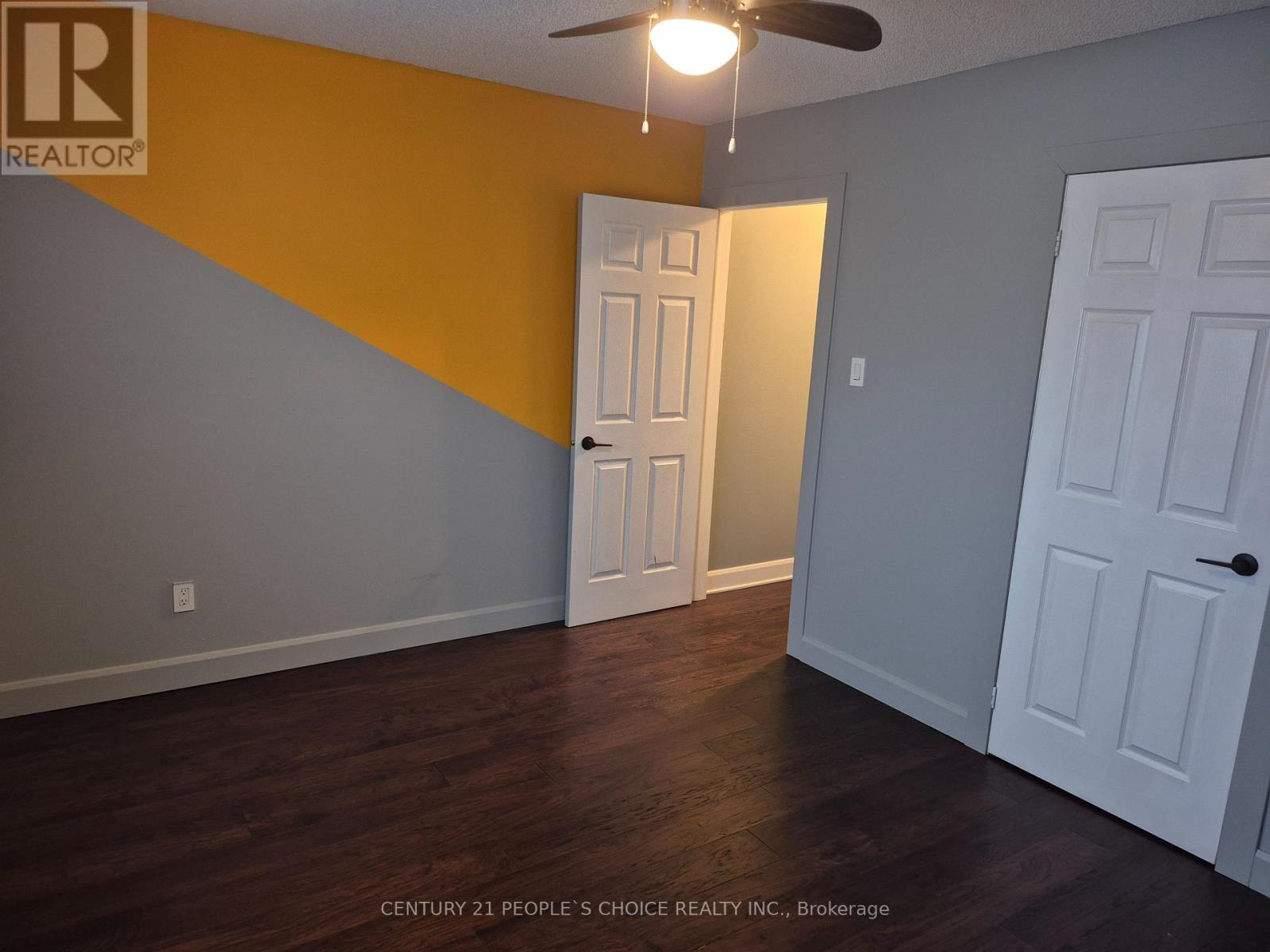 4554 Willow Creek Drive, Mississauga, Ontario  L5V 1G7 - Photo 18 - W12777174