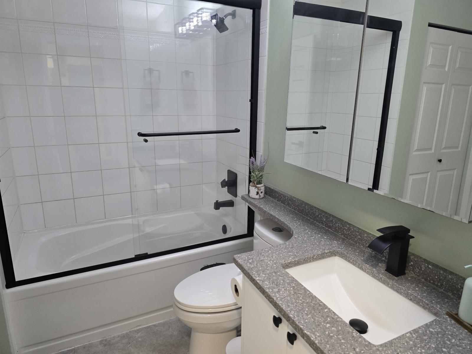 406 13860 70 Avenue, Surrey, British Columbia  V3W 0S1 - Photo 15 - R3076638