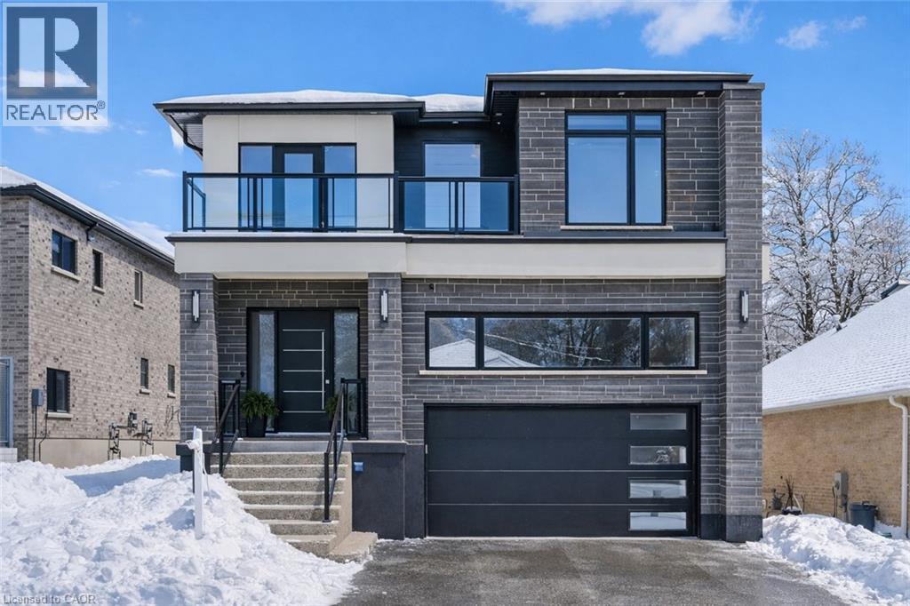 320 OTTERBEIN Road, Kitchener, Ontario