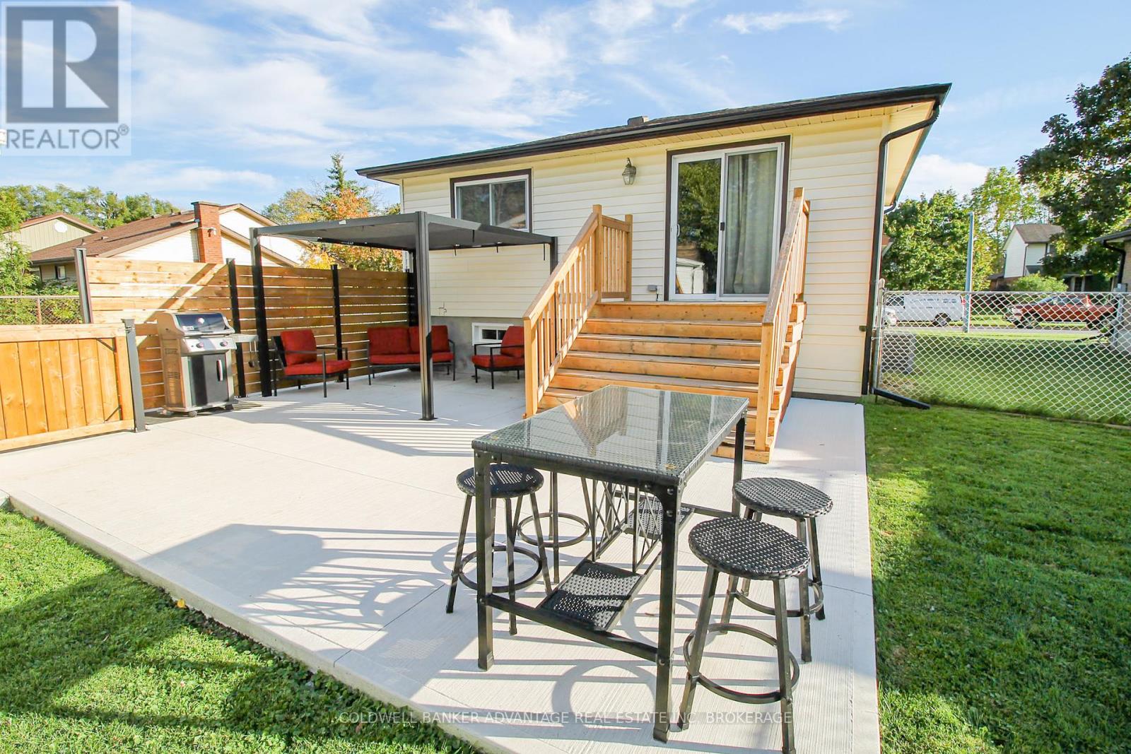 42 Newleaf Crescent, Welland, Ontario  L3C 6B4 - Photo 36 - X12777298