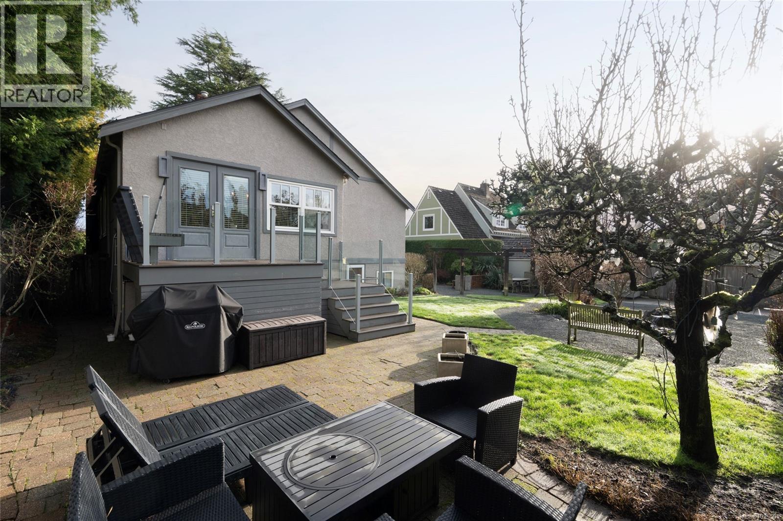 2741 Dufferin Ave, Oak Bay, British Columbia  V8R 3L5 - Photo 43 - 1025501