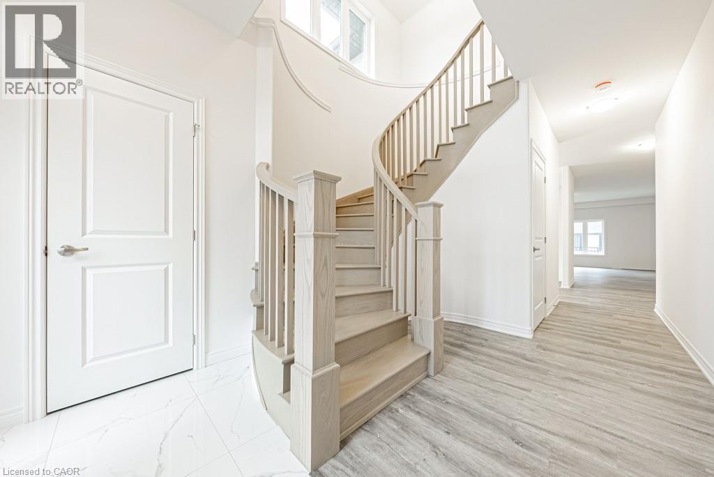 238 Longboat Run W, Brantford, Ontario  N3T 0X1 - Photo 5 - 40803480