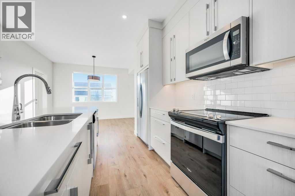 293 Dawson Way, Chestermere, Alberta  T1X 2R6 - Photo 2 - A2283648