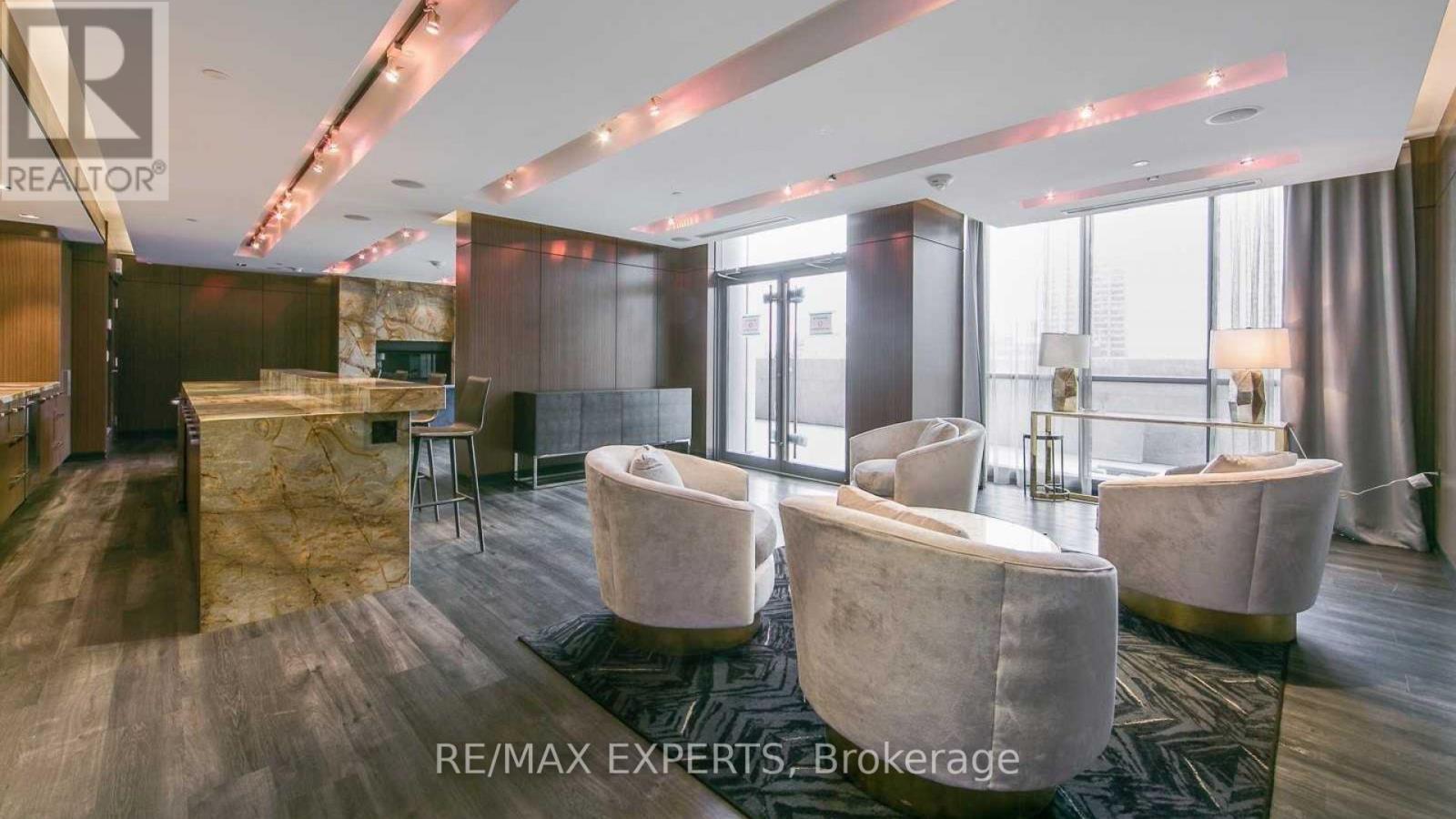 2305 - 1 The Esplanade Drive, Toronto, Ontario  M5E 0A8 - Photo 8 - C12777304