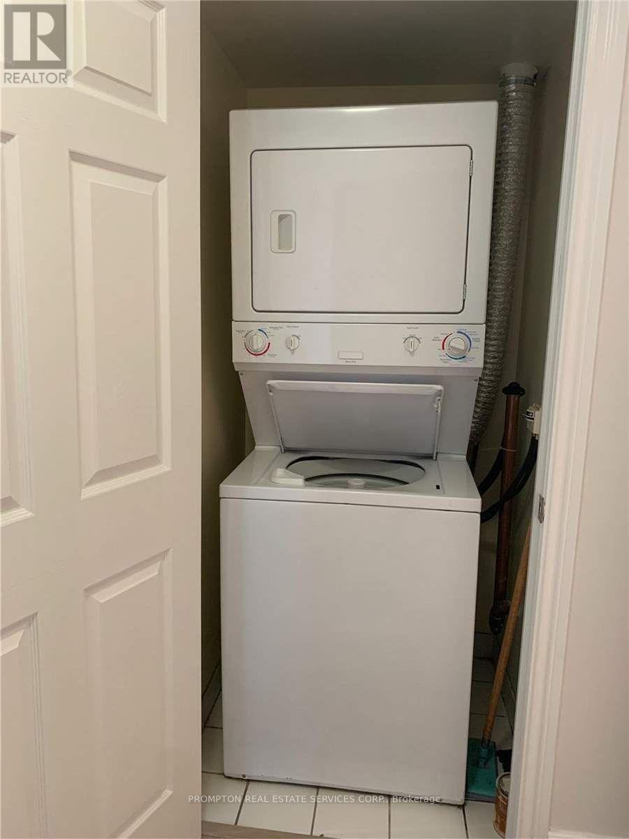 3312 - 763 Bay Street, Toronto, Ontario  M5G 2R3 - Photo 14 - C12777398