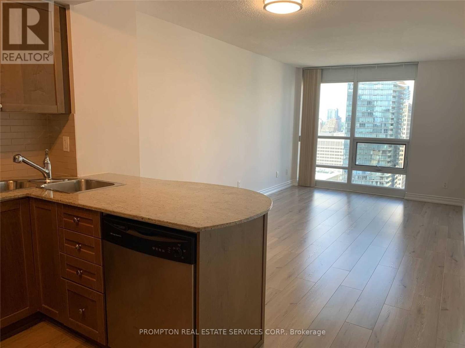 3312 - 763 Bay Street, Toronto, Ontario  M5G 2R3 - Photo 4 - C12777398