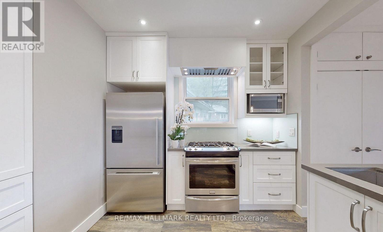 Main Fl - 96 Glen Davis Crescent, Toronto, Ontario  M4E 1X5 - Photo 12 - E12777308