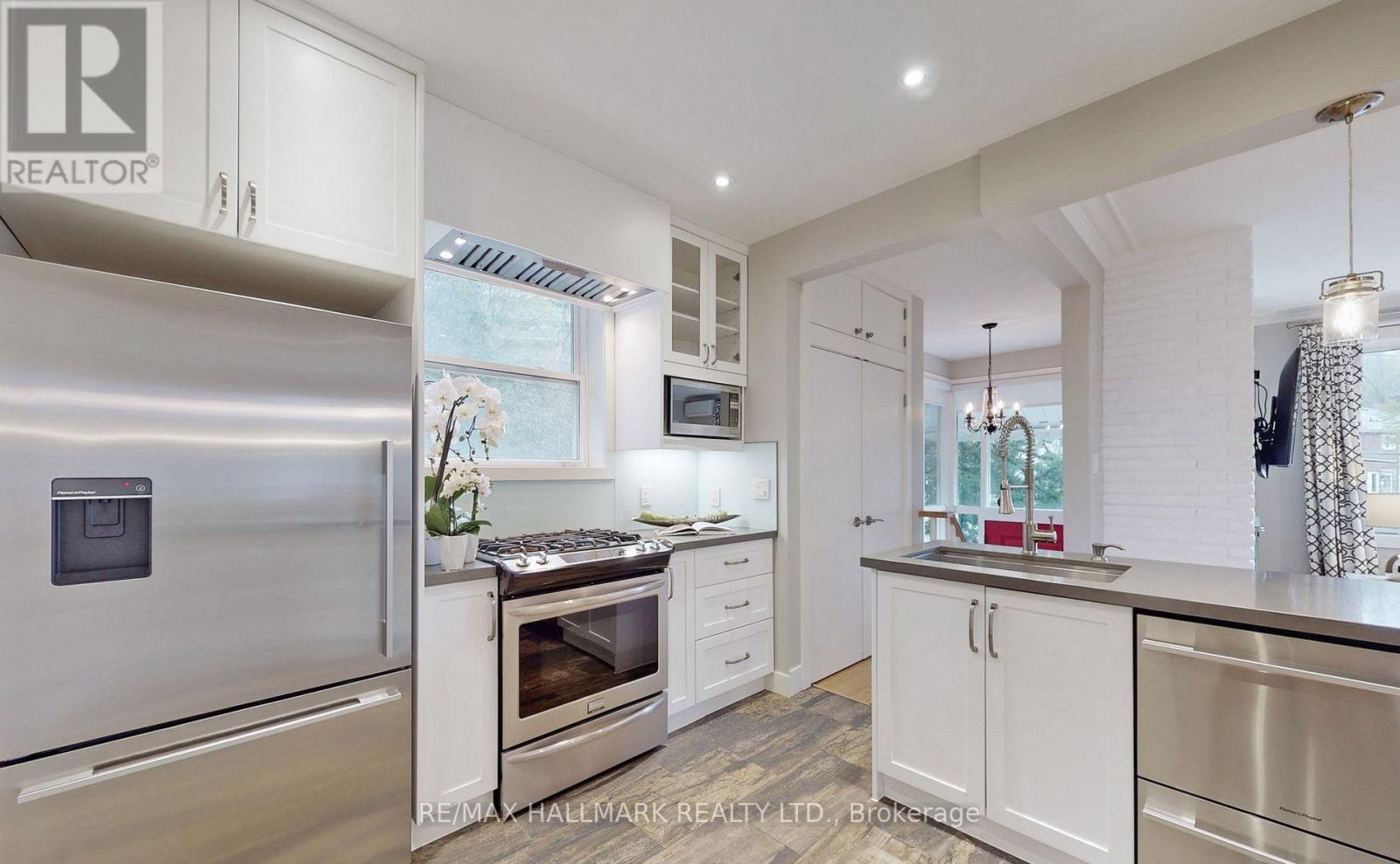 Main Fl - 96 Glen Davis Crescent, Toronto, Ontario  M4E 1X5 - Photo 16 - E12777308