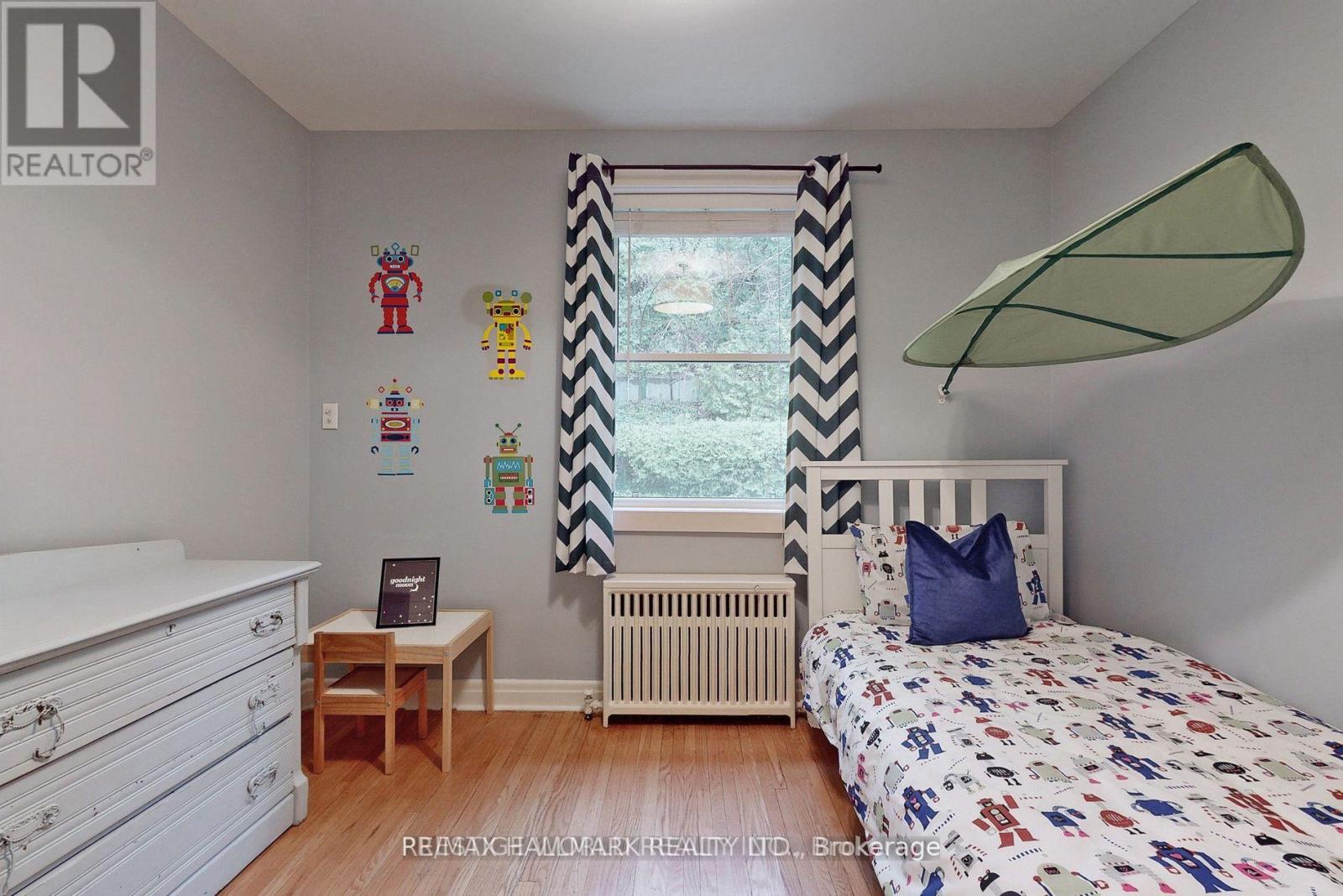 Main Fl - 96 Glen Davis Crescent, Toronto, Ontario  M4E 1X5 - Photo 19 - E12777308