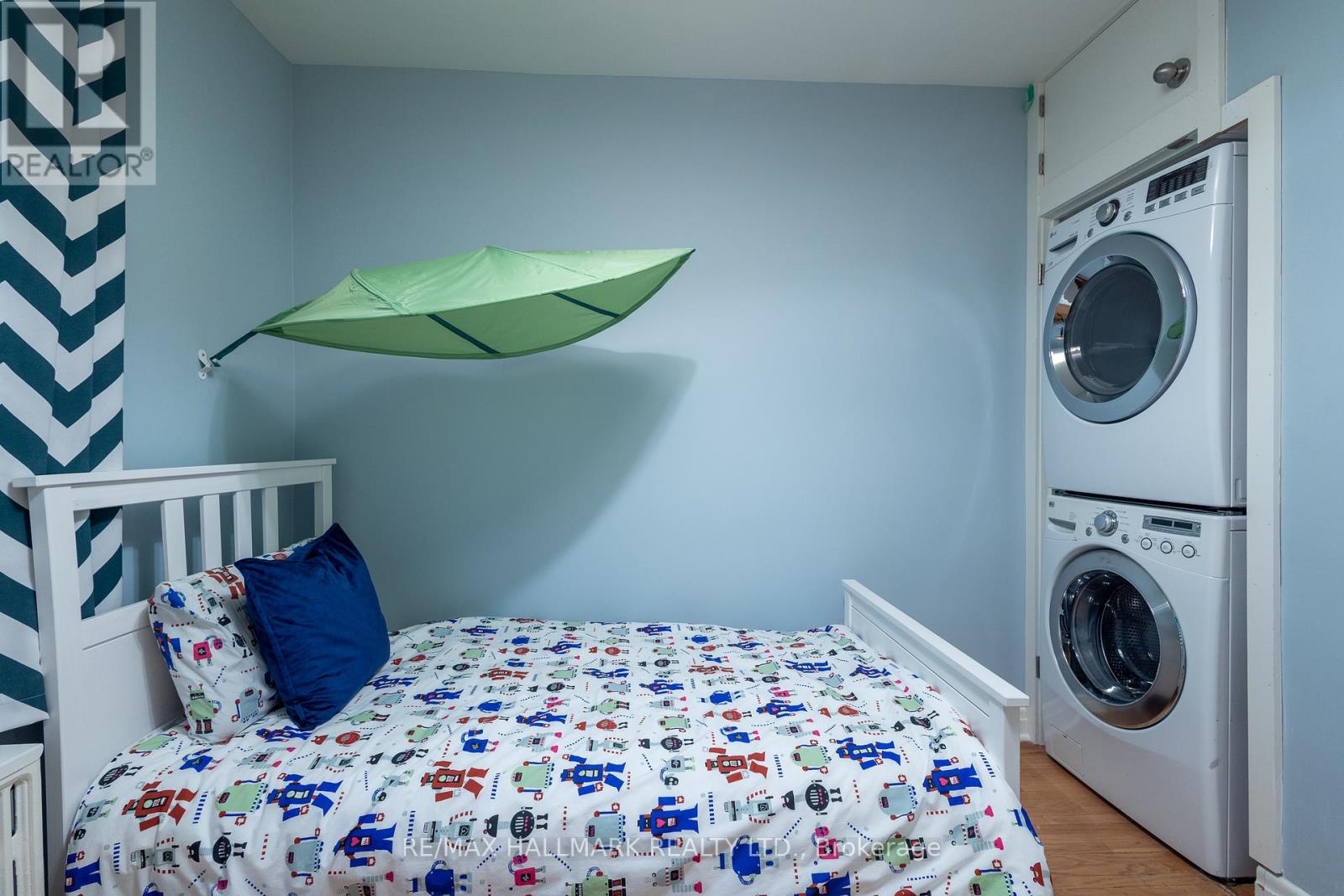 Main Fl - 96 Glen Davis Crescent, Toronto, Ontario  M4E 1X5 - Photo 20 - E12777308