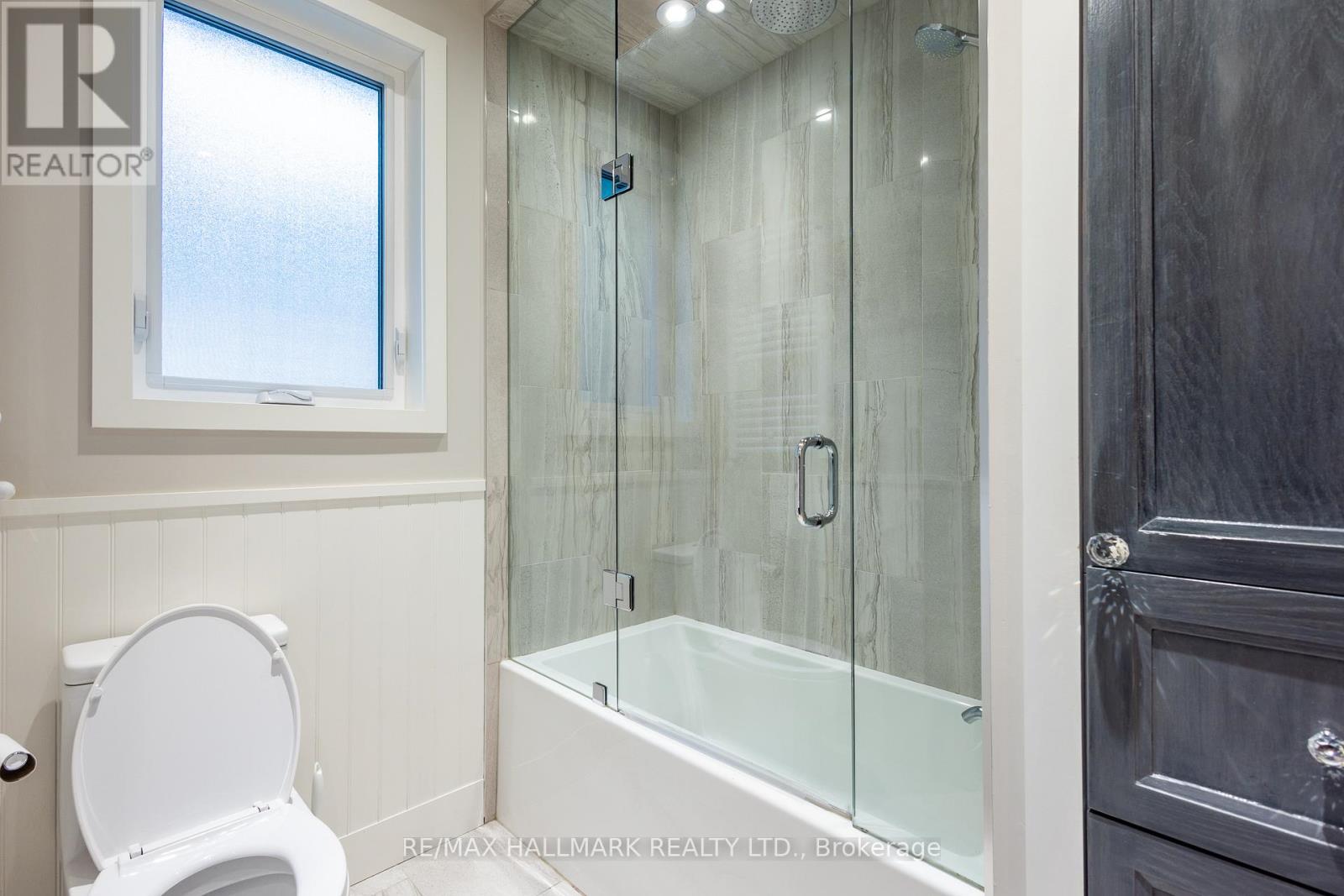 Main Fl - 96 Glen Davis Crescent, Toronto, Ontario  M4E 1X5 - Photo 25 - E12777308