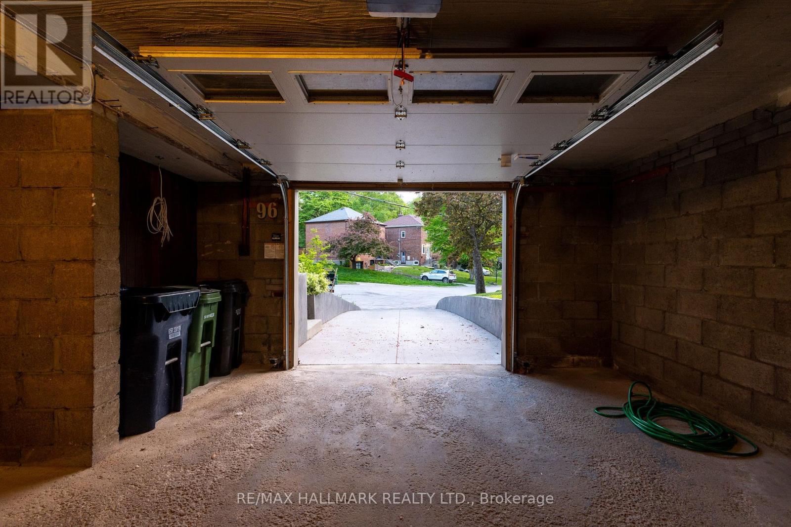 Main Fl - 96 Glen Davis Crescent, Toronto, Ontario  M4E 1X5 - Photo 26 - E12777308