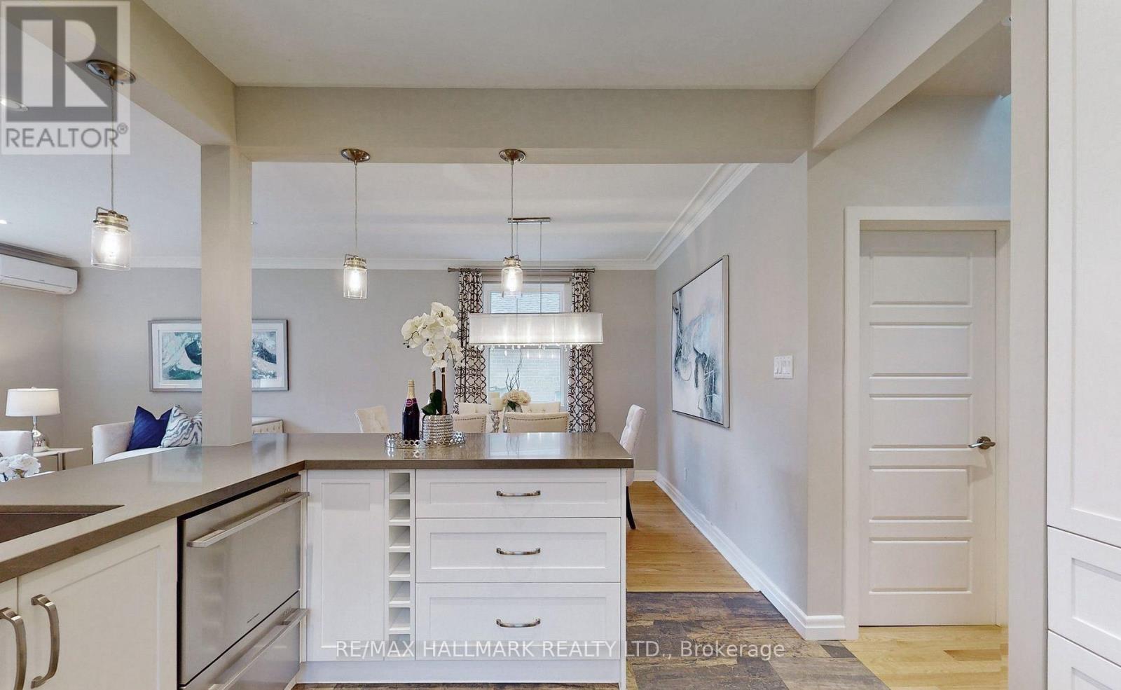 Main Fl - 96 Glen Davis Crescent, Toronto, Ontario  M4E 1X5 - Photo 8 - E12777308