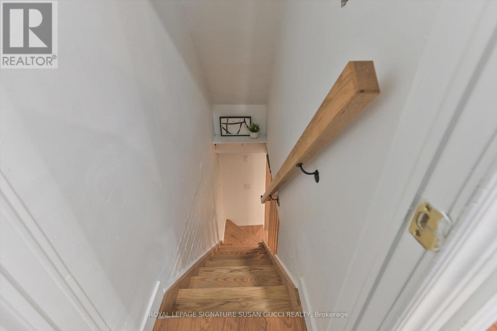 925 Greenwood Avenue, Toronto, Ontario  M4J 4C2 - Photo 23 - E12777356