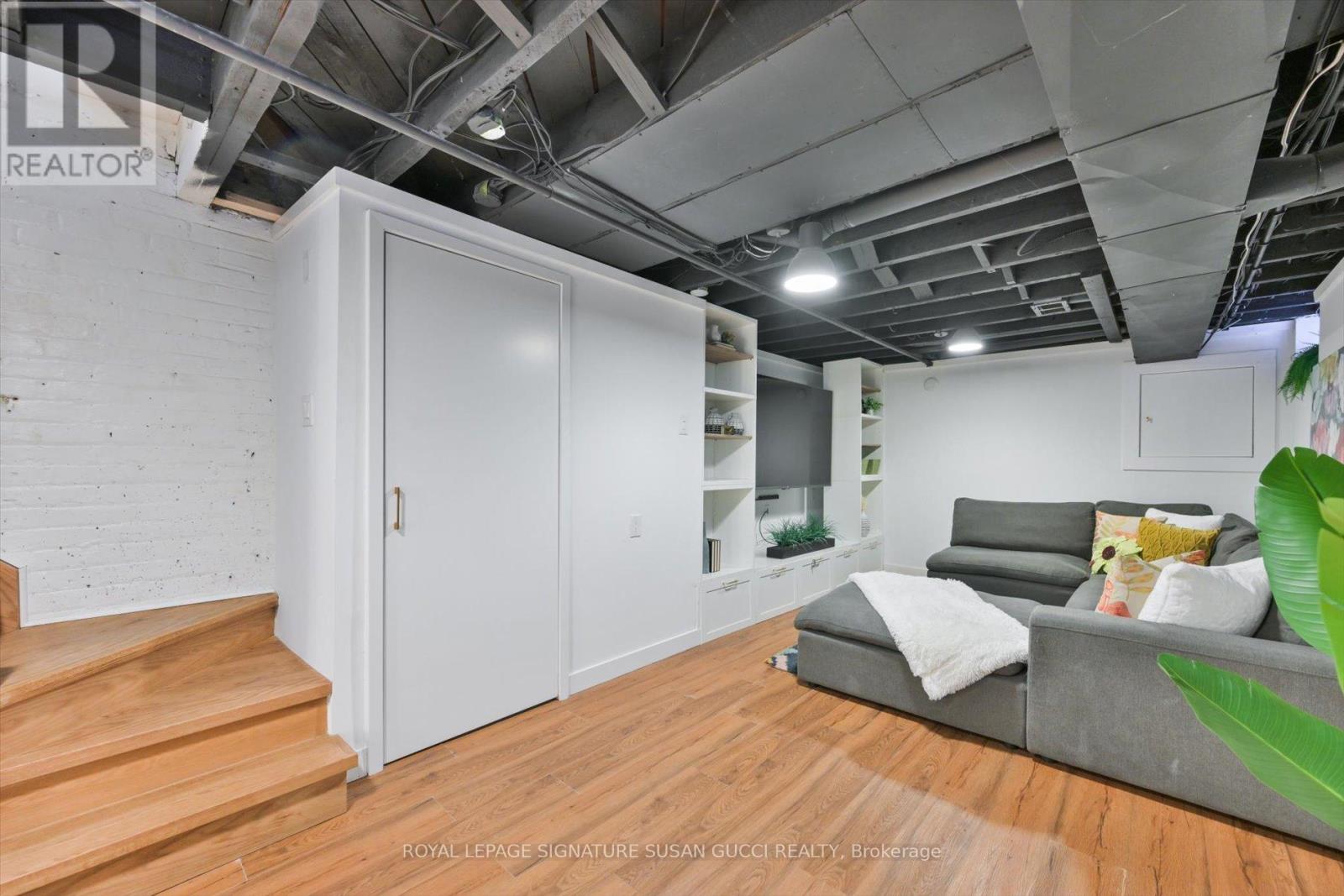 925 Greenwood Avenue, Toronto, Ontario  M4J 4C2 - Photo 26 - E12777356