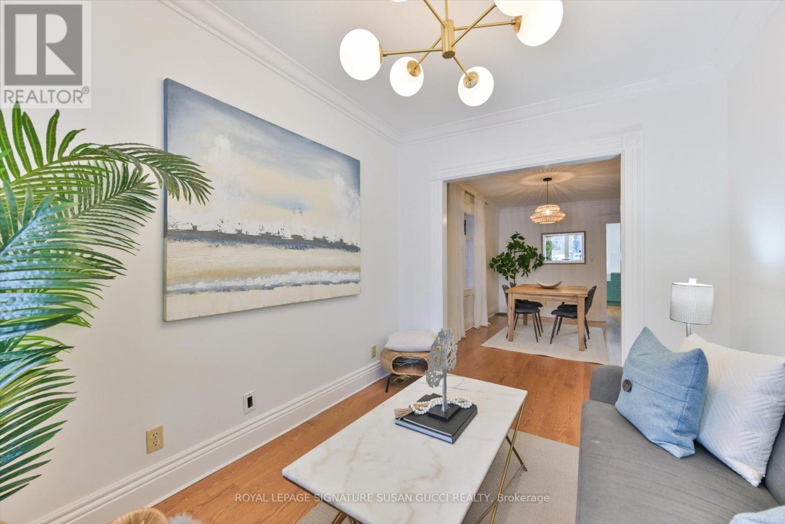 925 Greenwood Avenue, Toronto, Ontario  M4J 4C2 - Photo 8 - E12777356