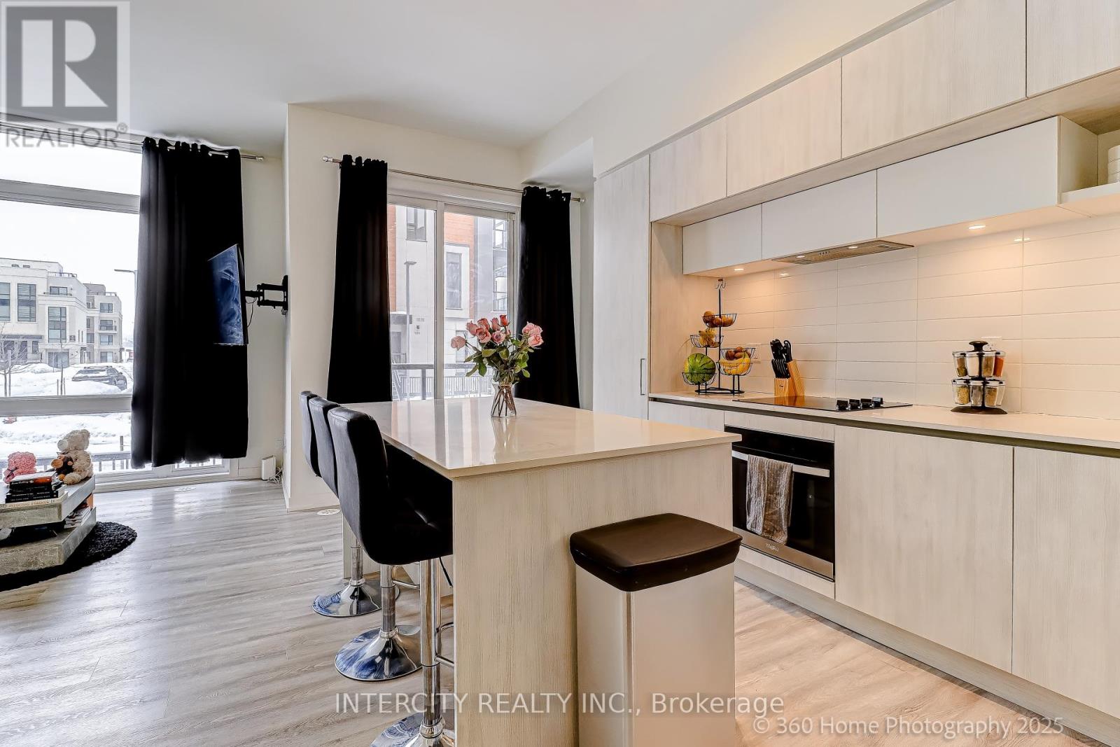 1504 - 11 David Eyer Road, Richmond Hill, Ontario  L4S 1M4 - Photo 11 - N12777446