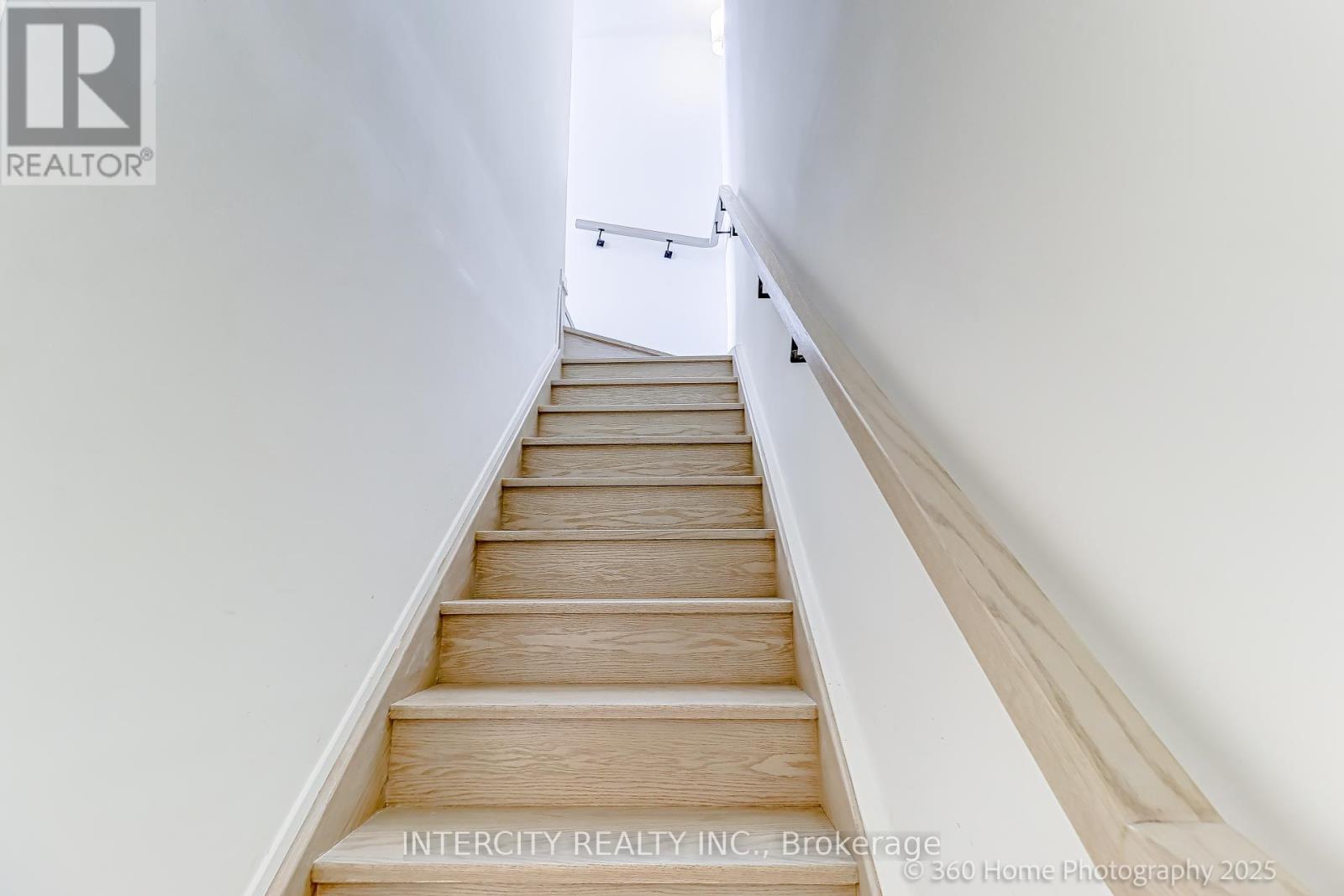 1504 - 11 David Eyer Road, Richmond Hill, Ontario  L4S 1M4 - Photo 12 - N12777446