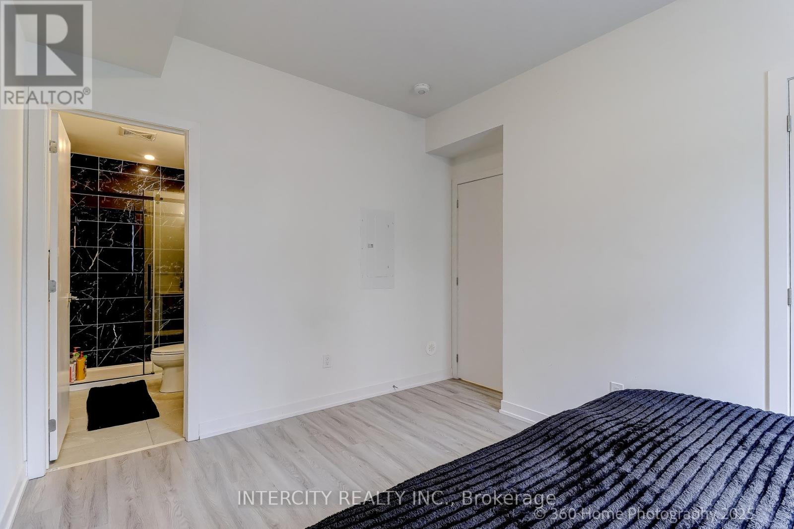 1504 - 11 David Eyer Road, Richmond Hill, Ontario  L4S 1M4 - Photo 15 - N12777446