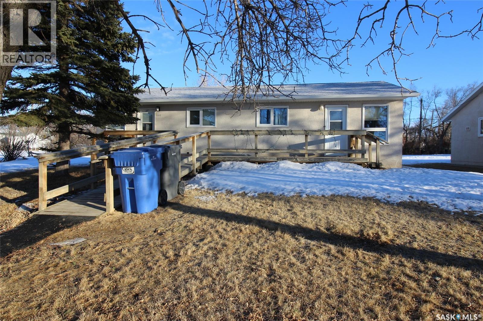 101-107 2nd Avenue W, Climax, Saskatchewan  S0N 0N0 - Photo 21 - SK028290