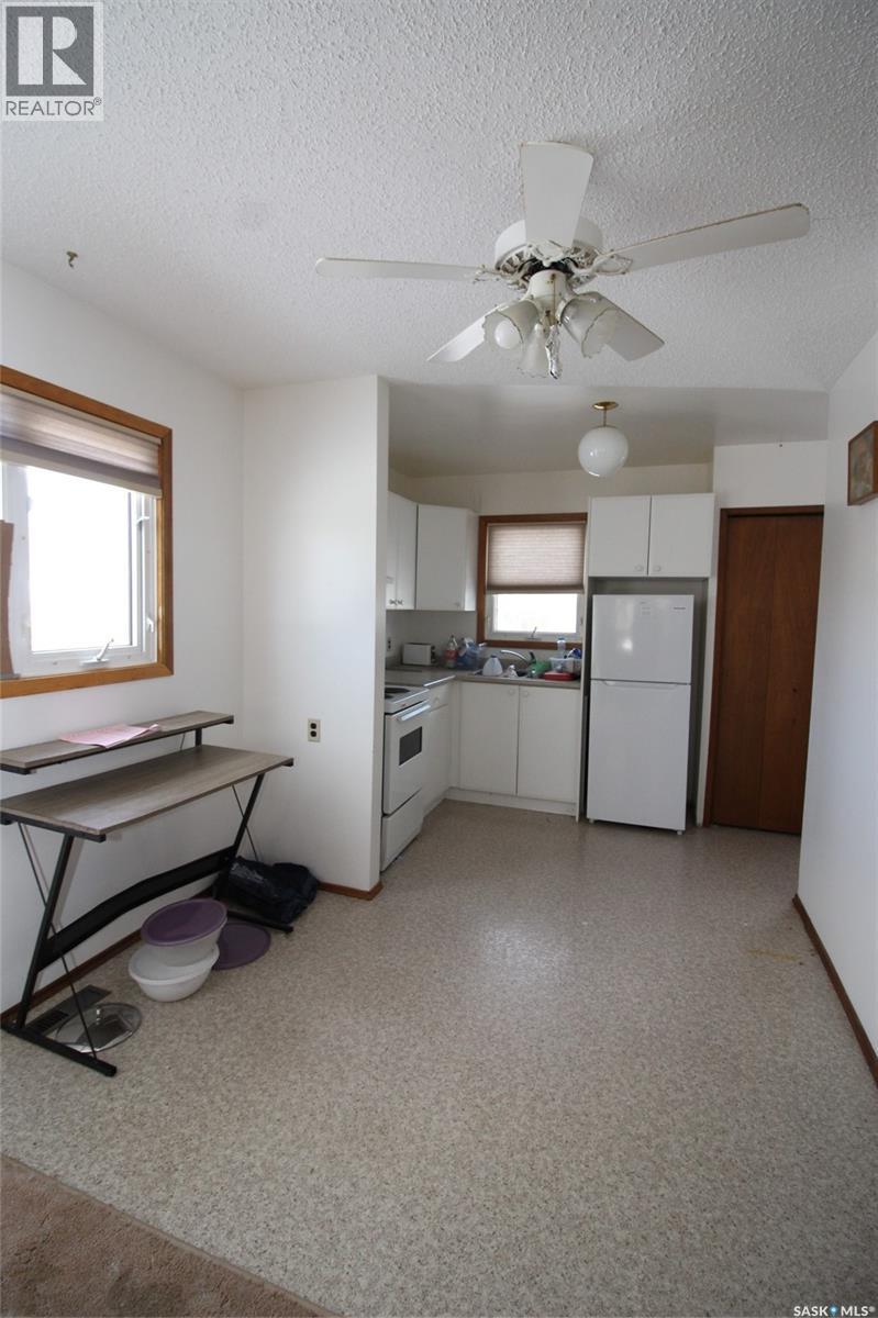 101-107 2nd Avenue W, Climax, Saskatchewan  S0N 0N0 - Photo 4 - SK028290